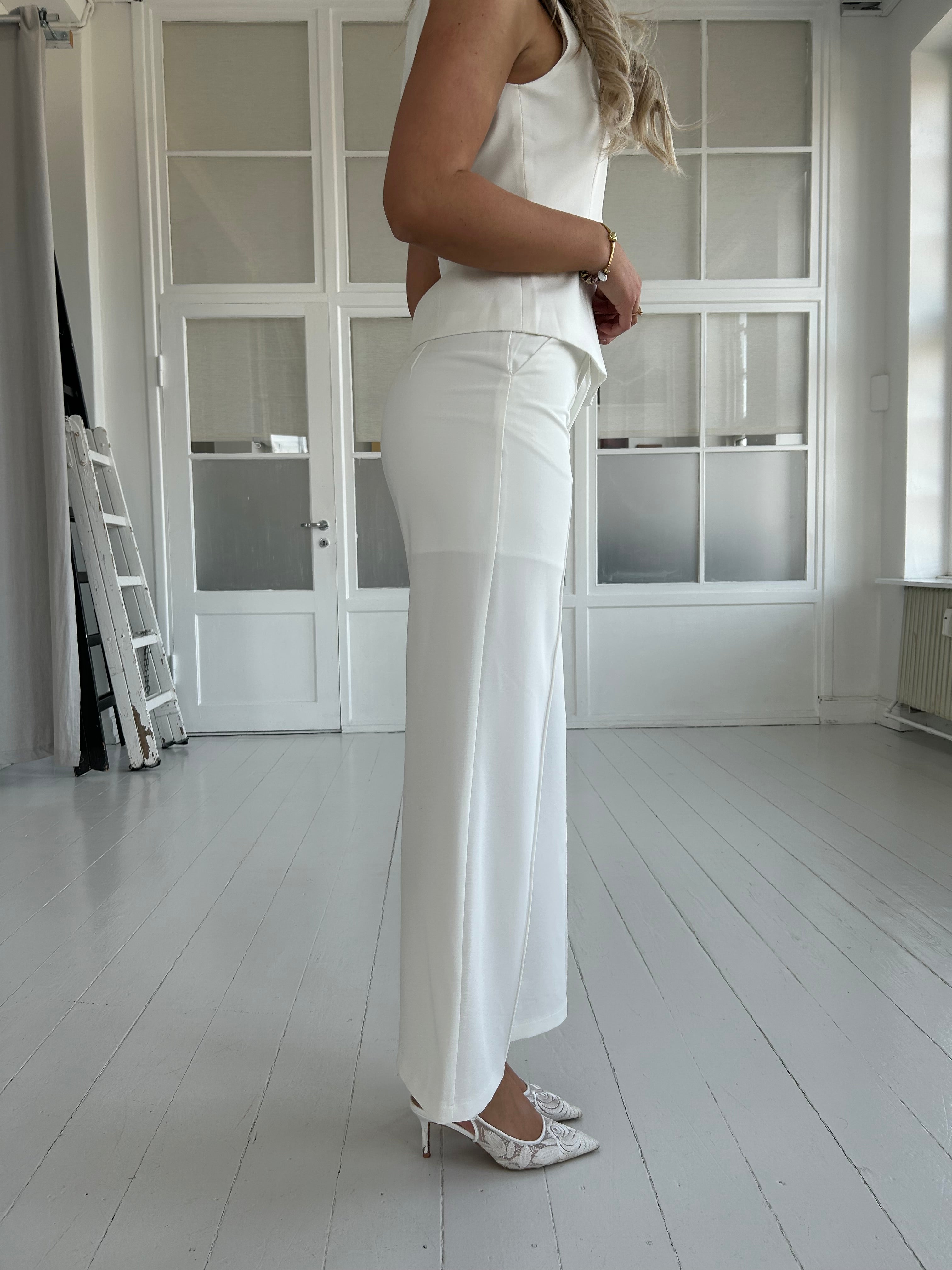 Elli white straight pants