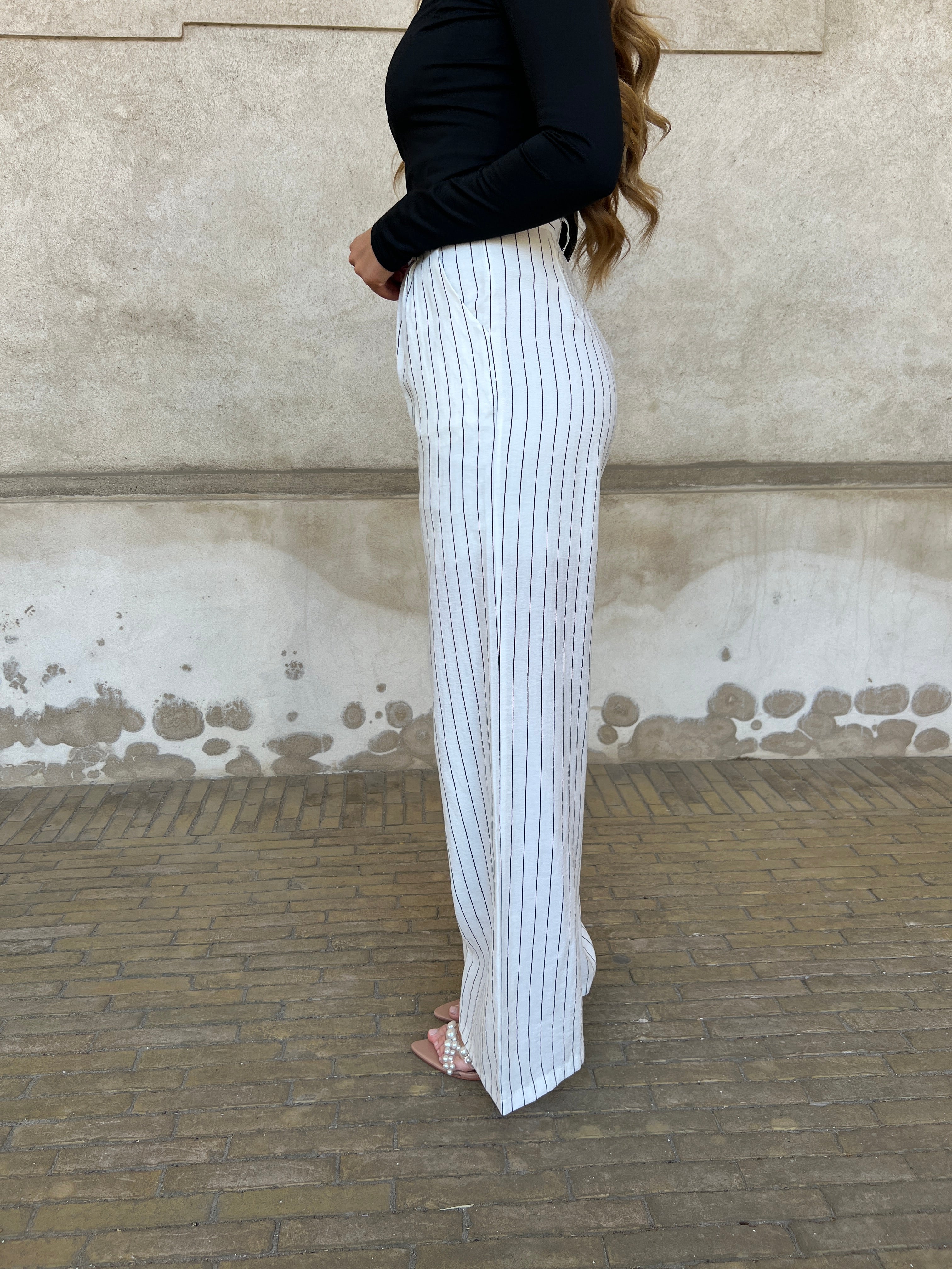 Elli white striped linen pants fra webshoppen Aaberg Copenhagen