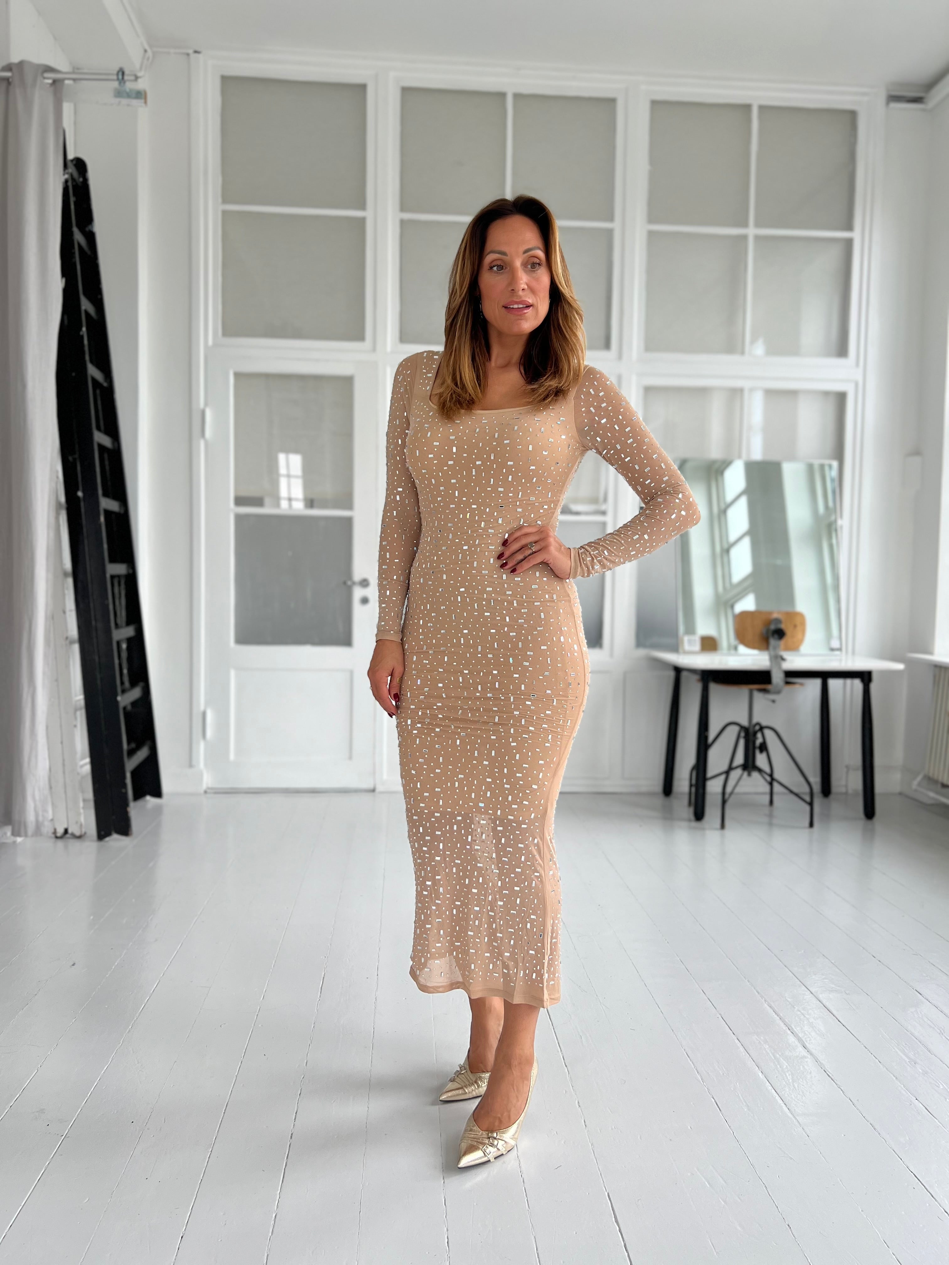 Flam beige sequins dress