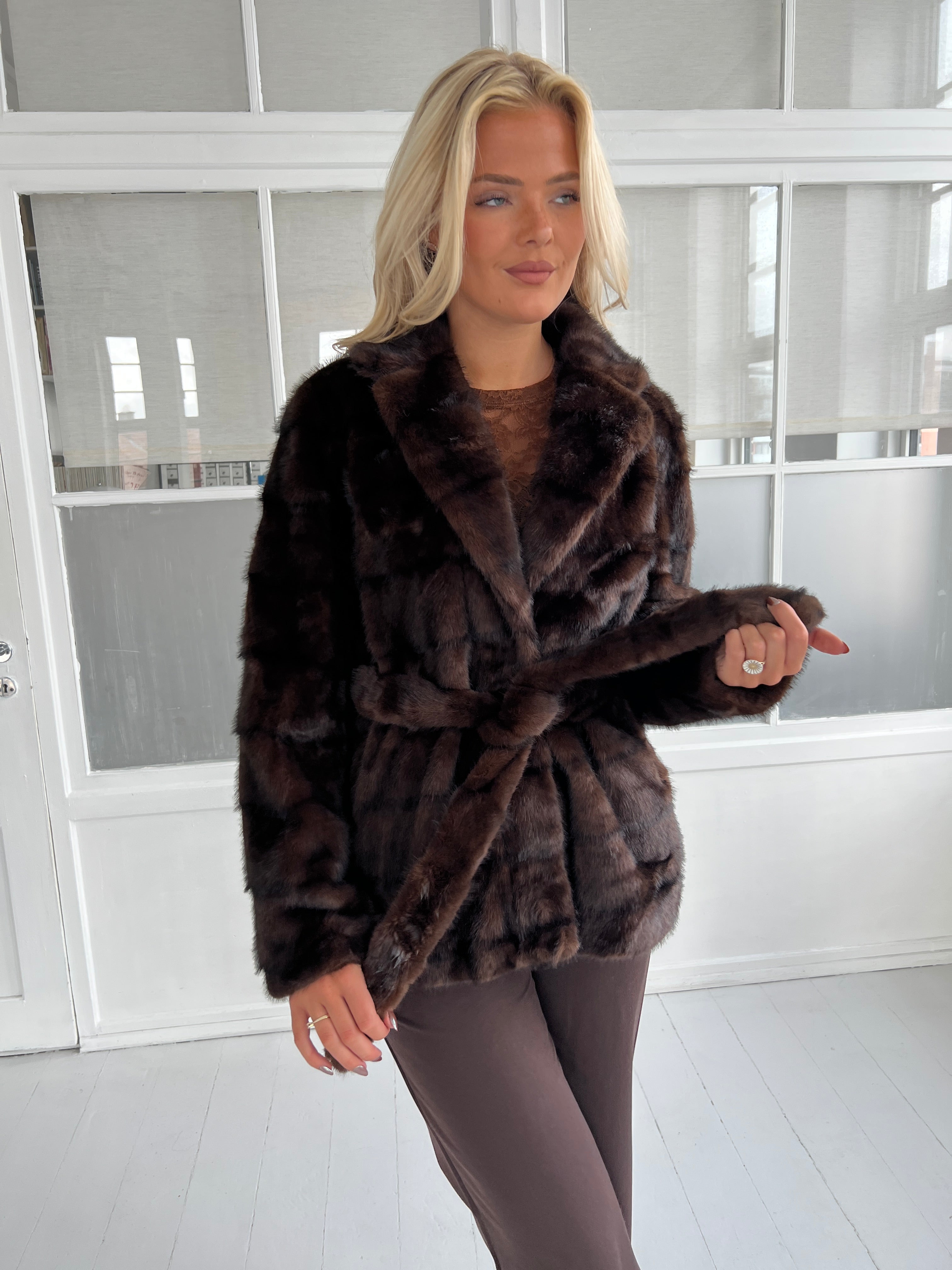 Flam marron jacket fra webshoppen Aaberg Copenhagen