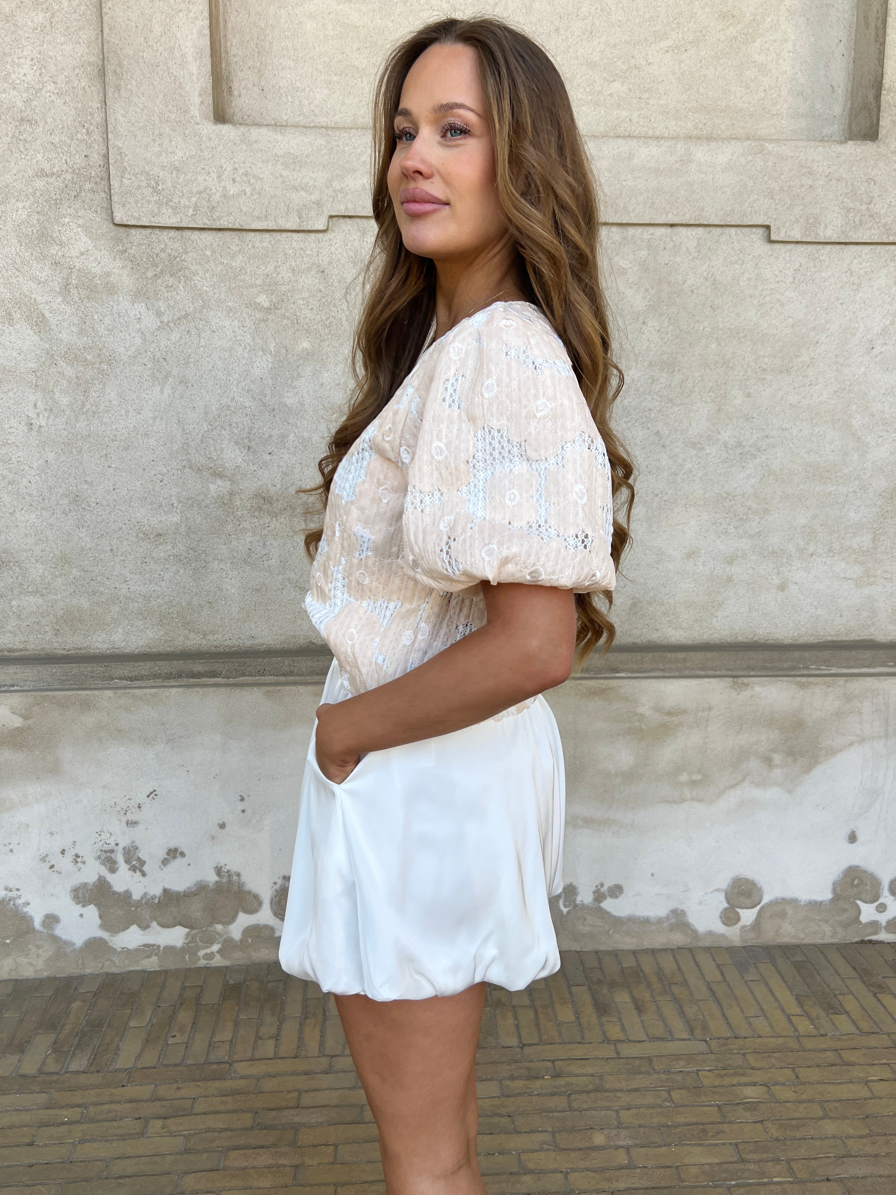 Elli balloon flower top