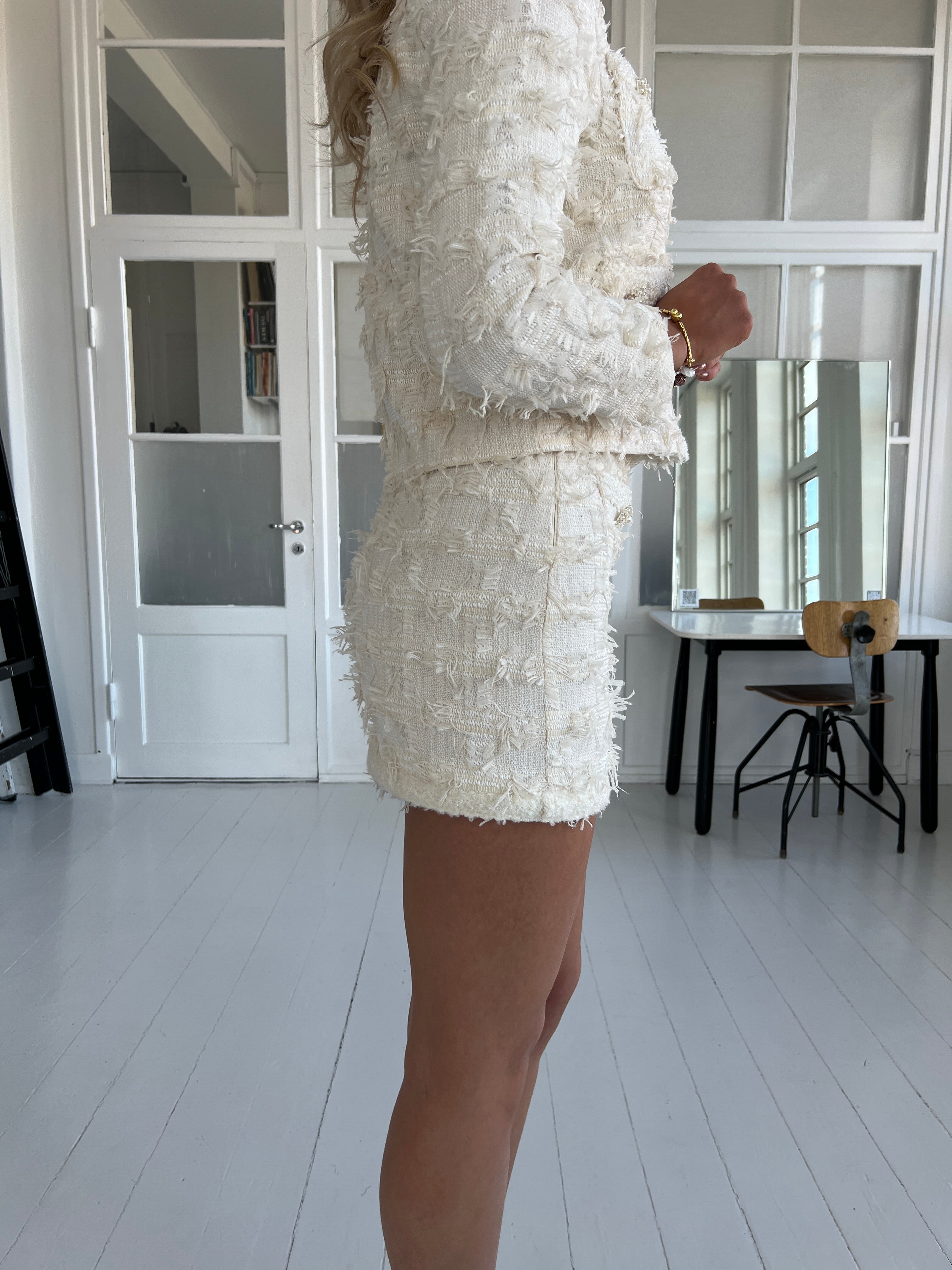 Elli white beige boucle skirt