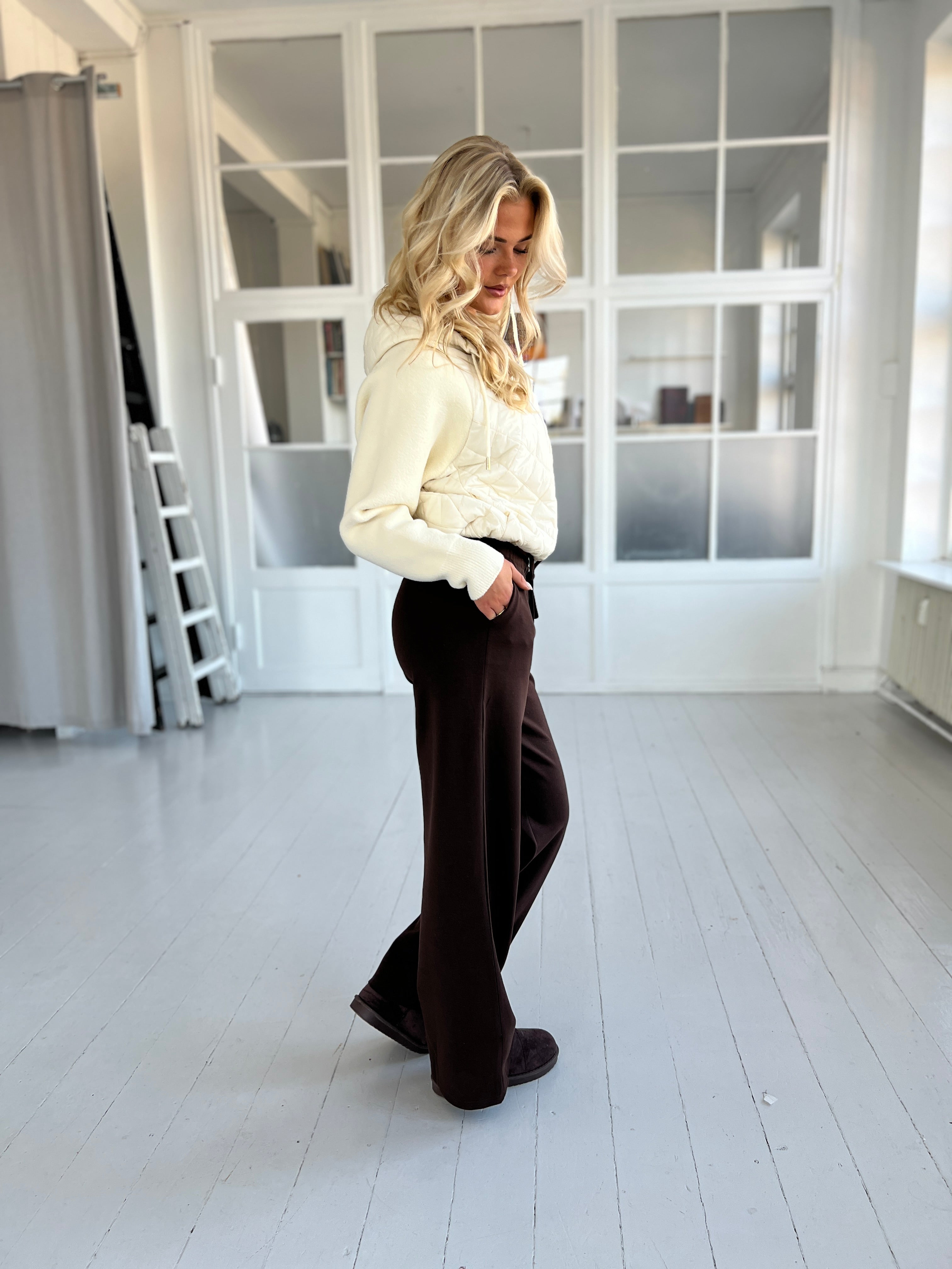 Eight Luxe brown joggers