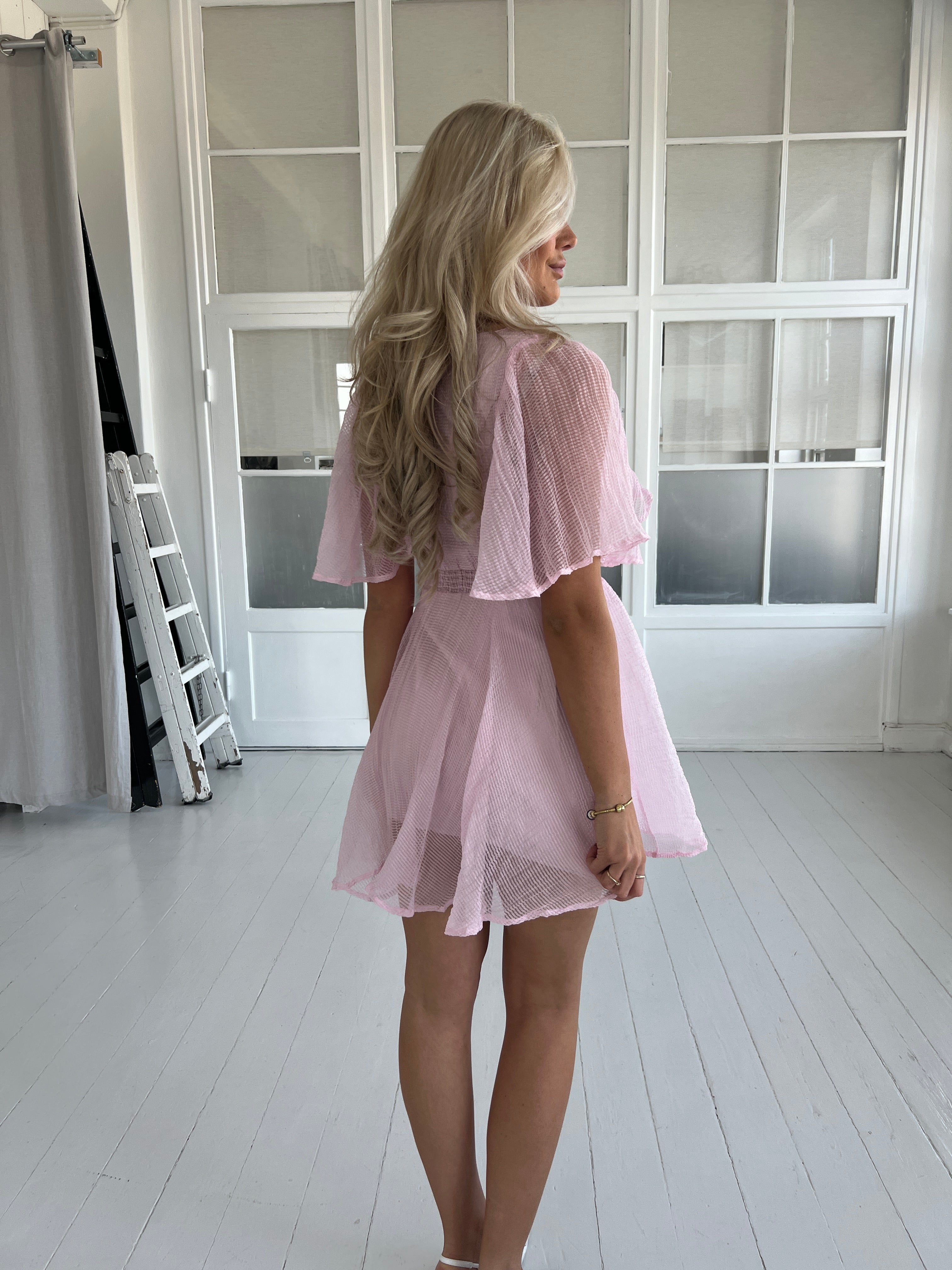 Elli White bubblegum short dress