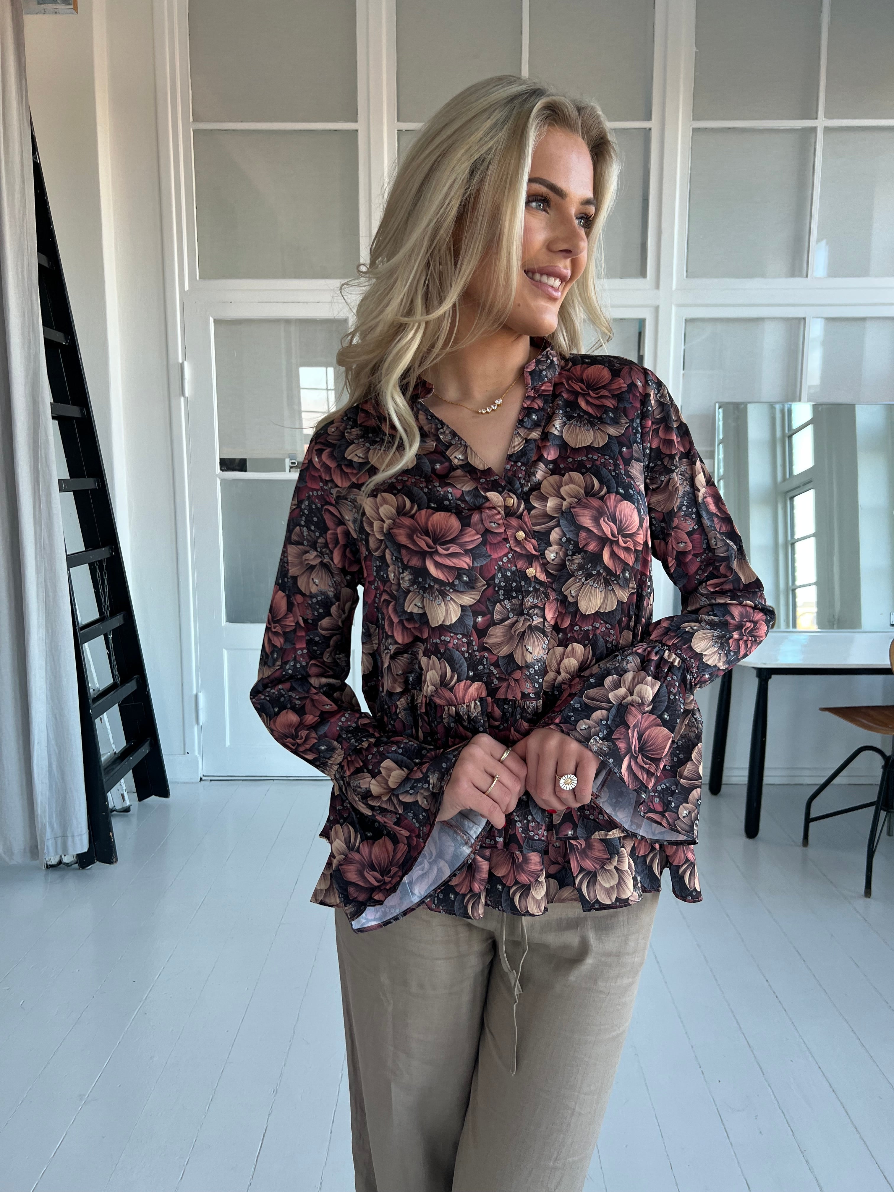Gaspar Lido flower blouse