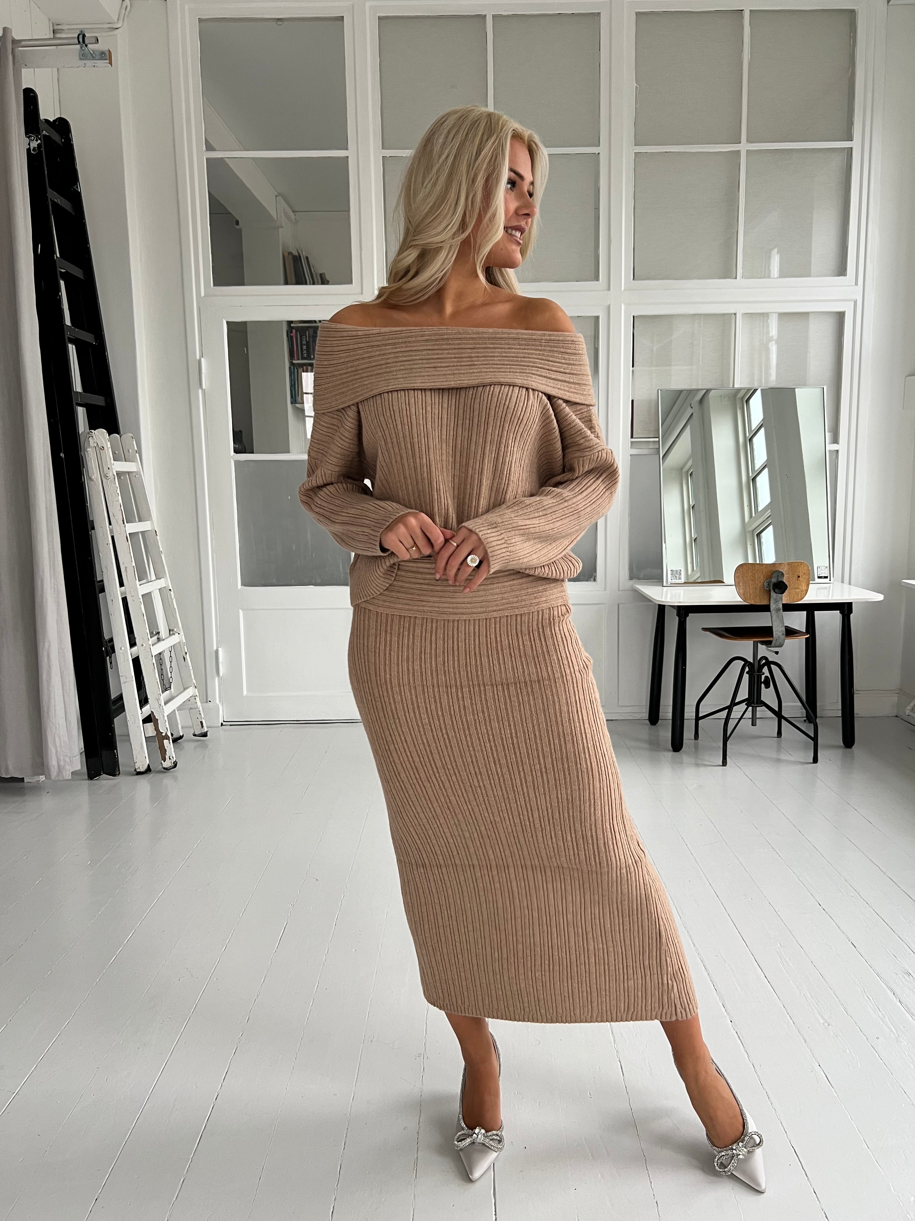 GD Golden Days taupe Knit set