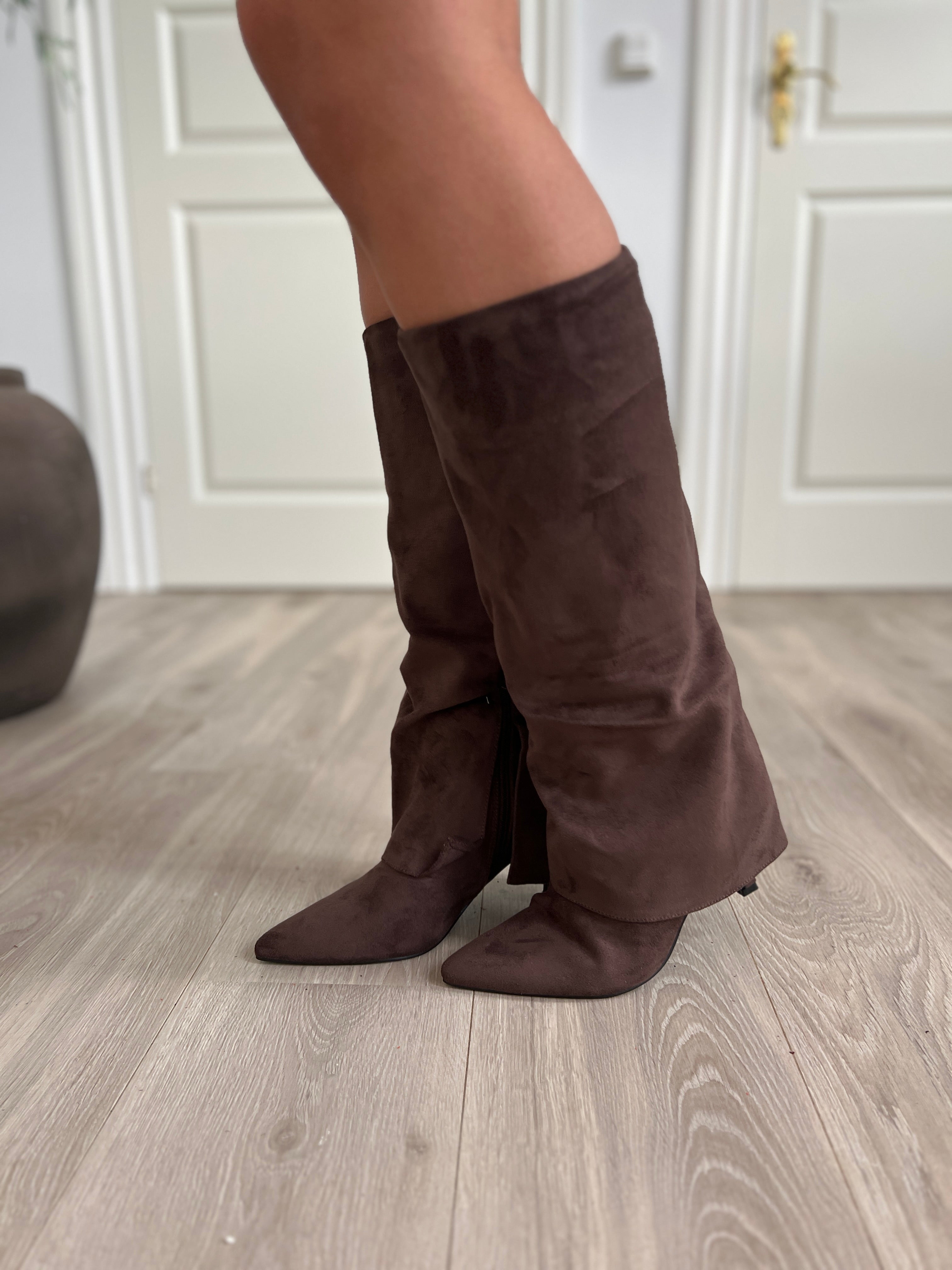 Joia brown heel boot