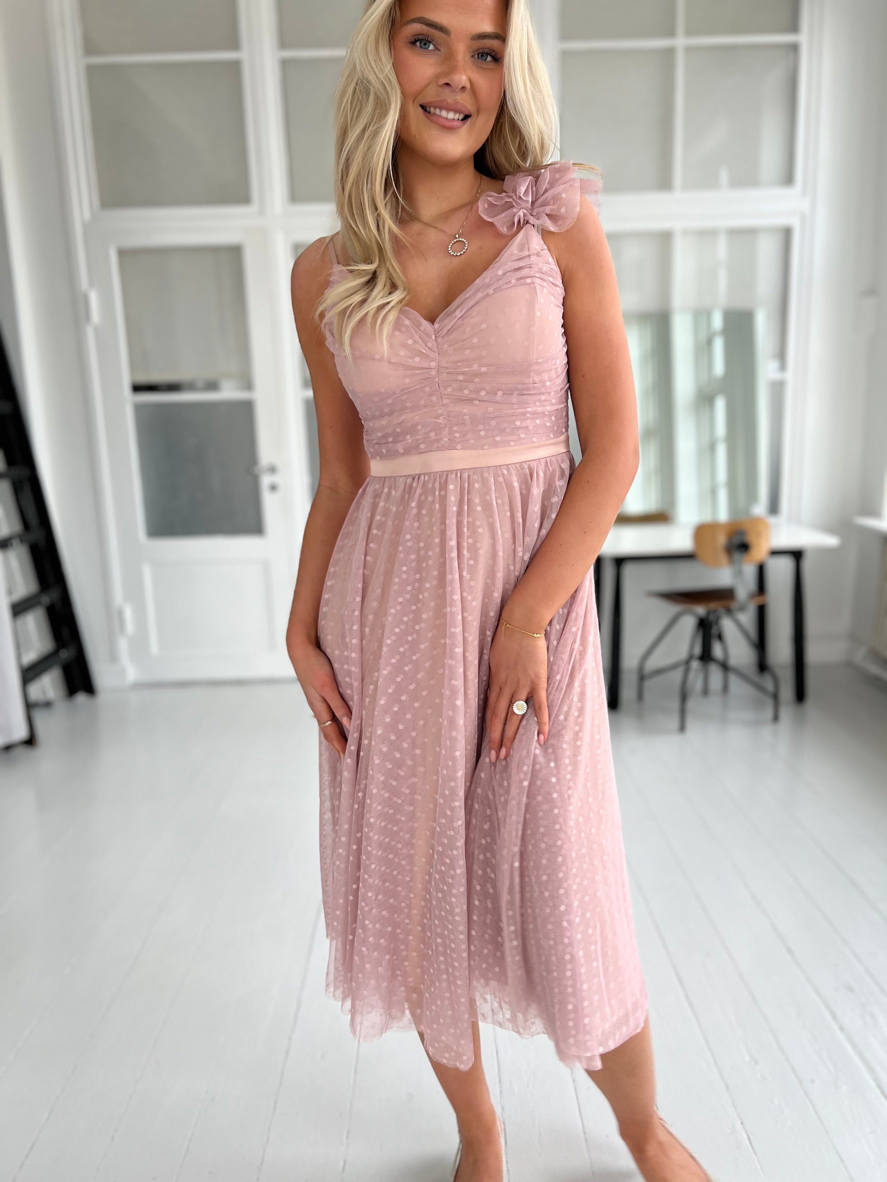 Soky rosa tulle dress