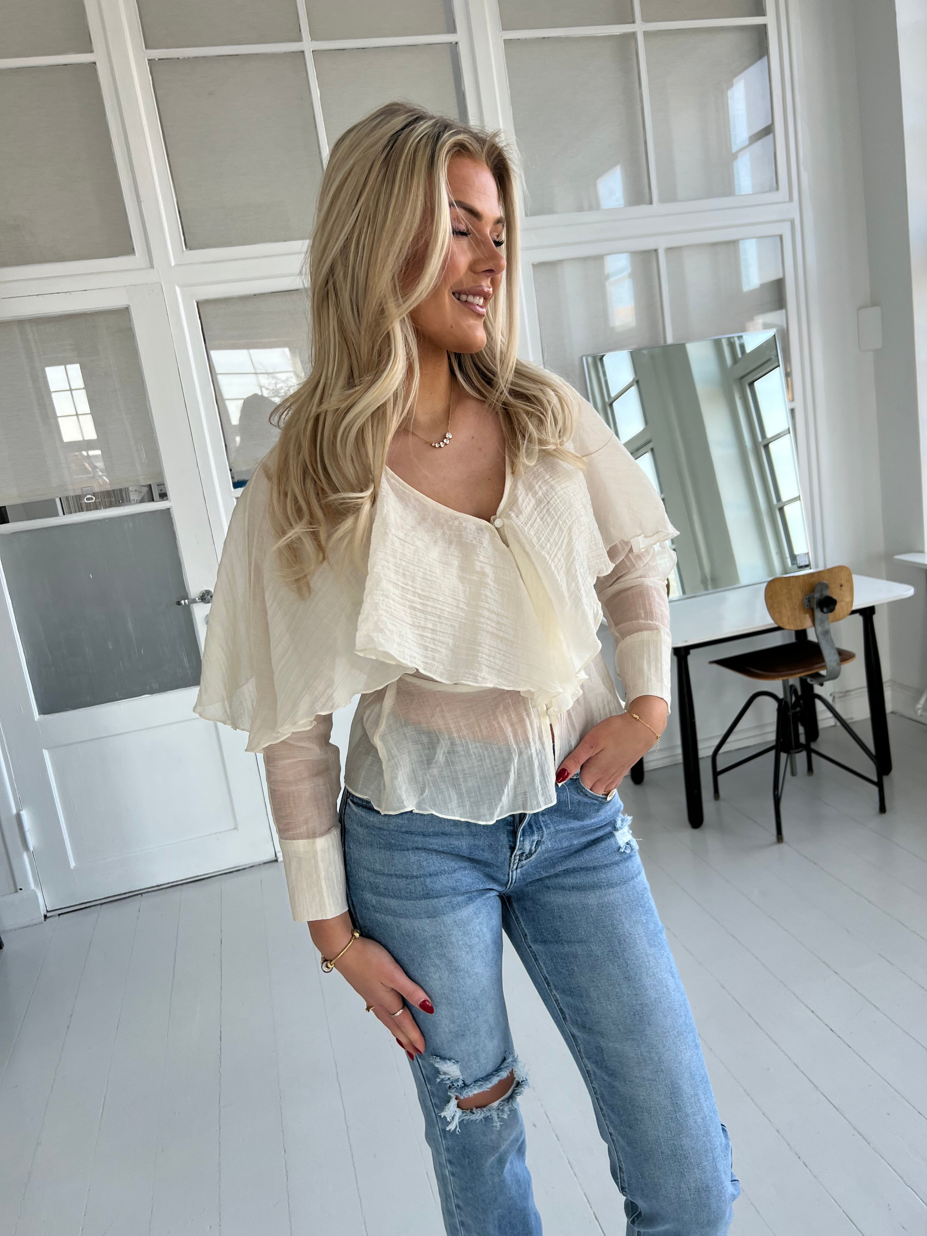 Elli white beige blouse