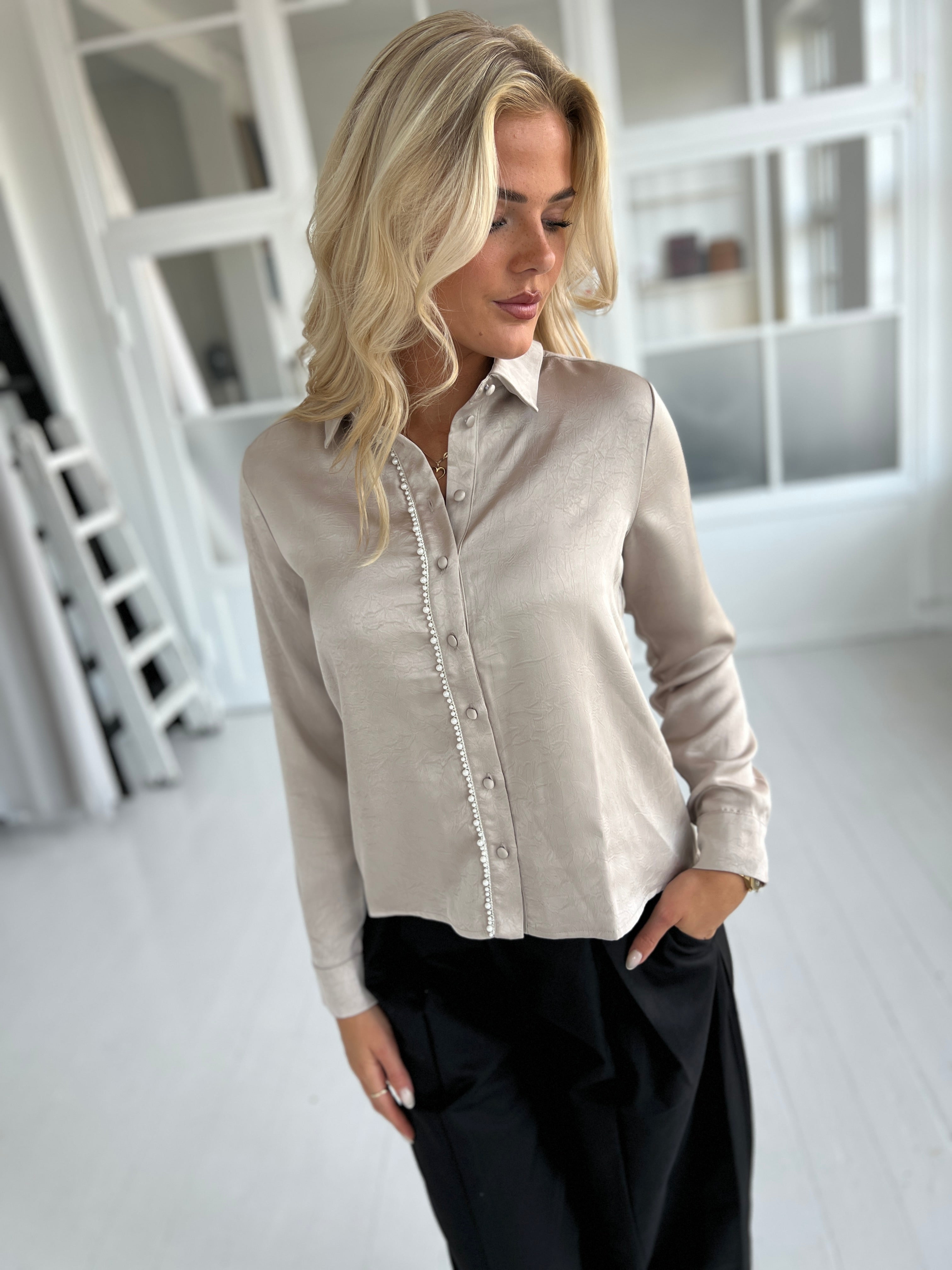 Sisters Point Velka Shirt Champagne