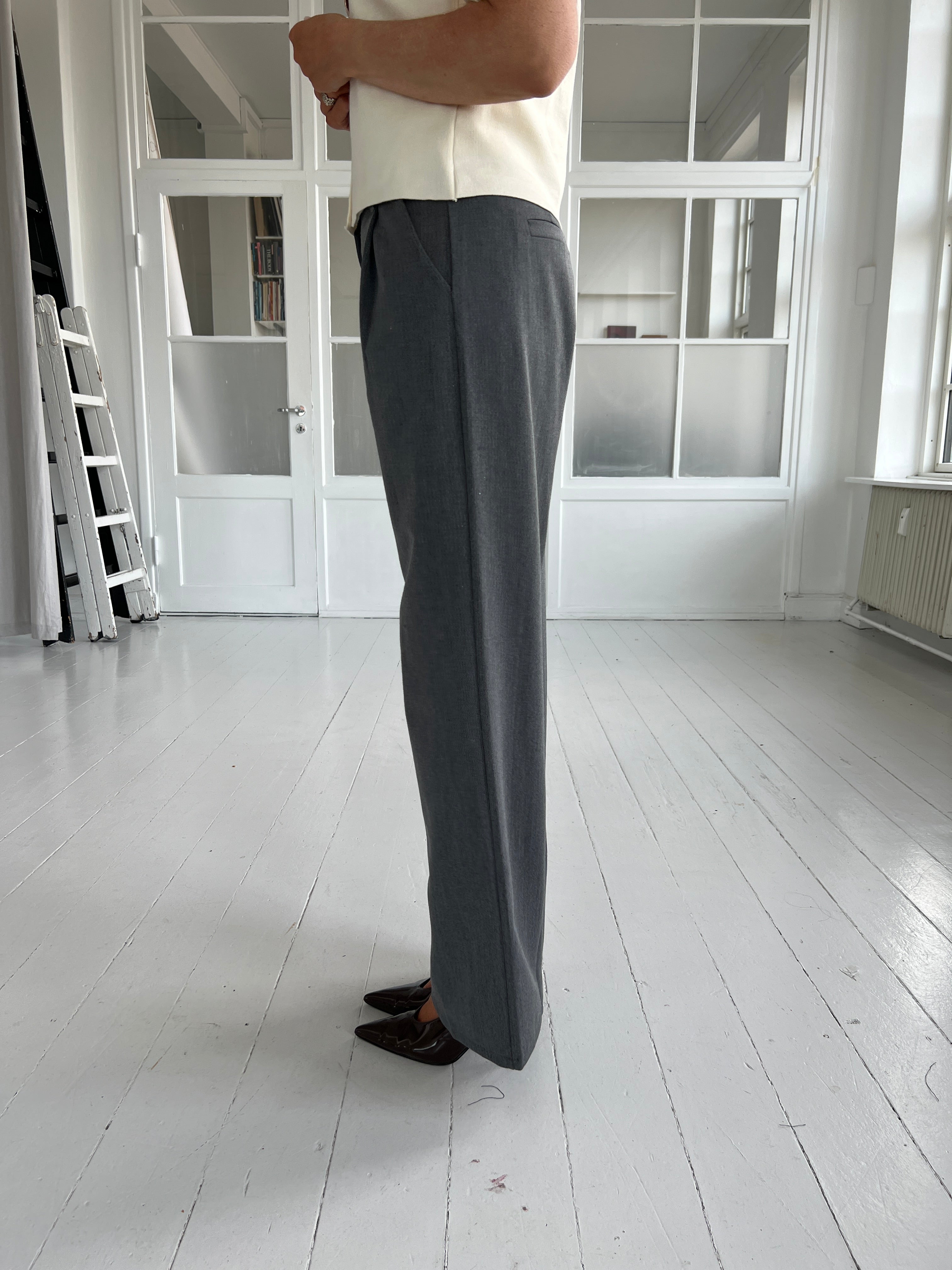 Eight Luxe grey trousers Long