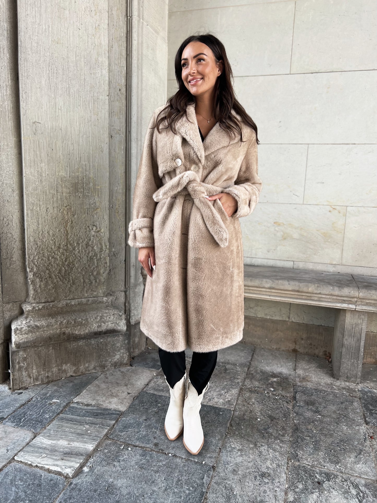 Azaka beige fake fur frakke (6255)