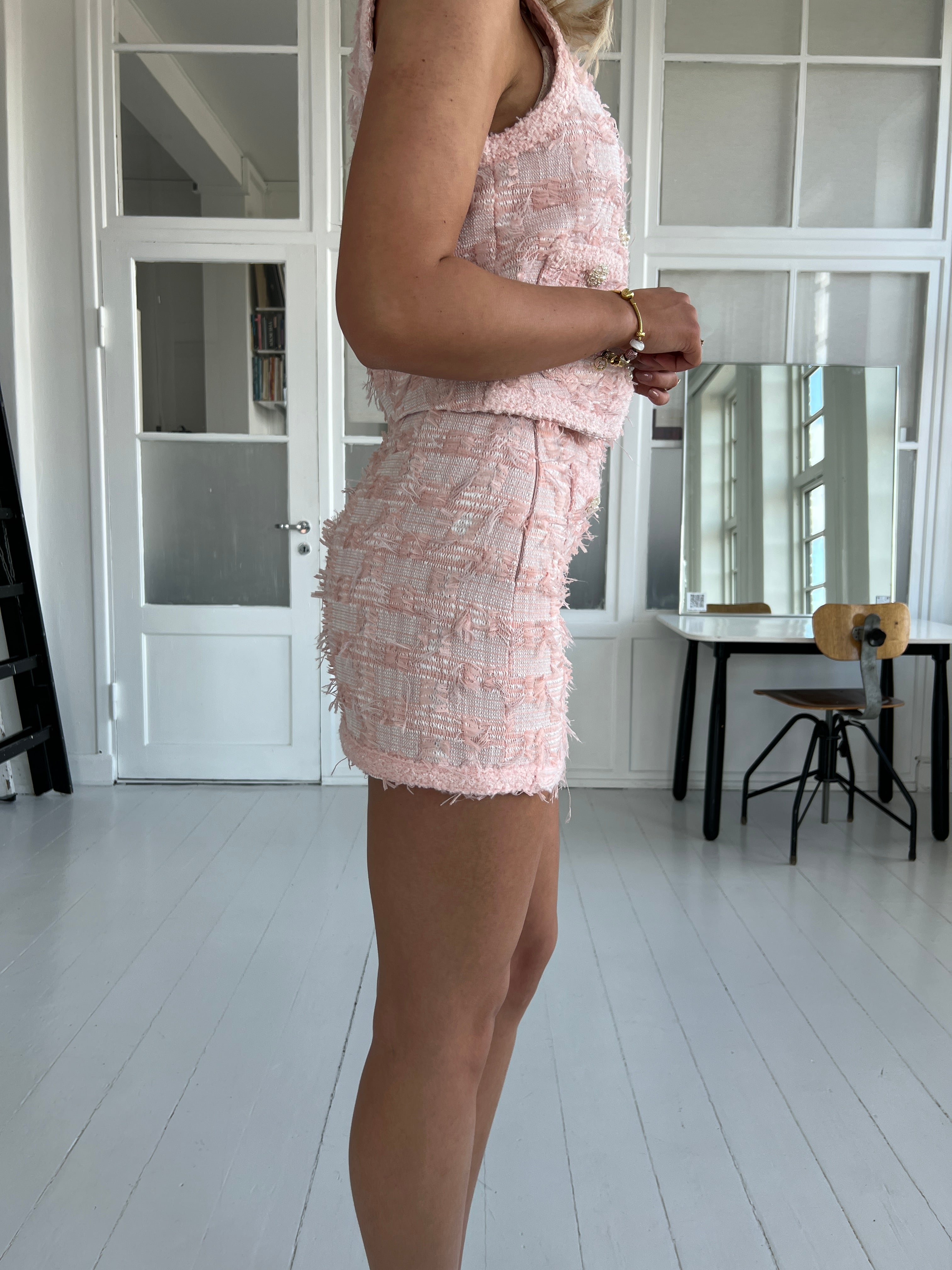 Elli white rosa boucle skirt