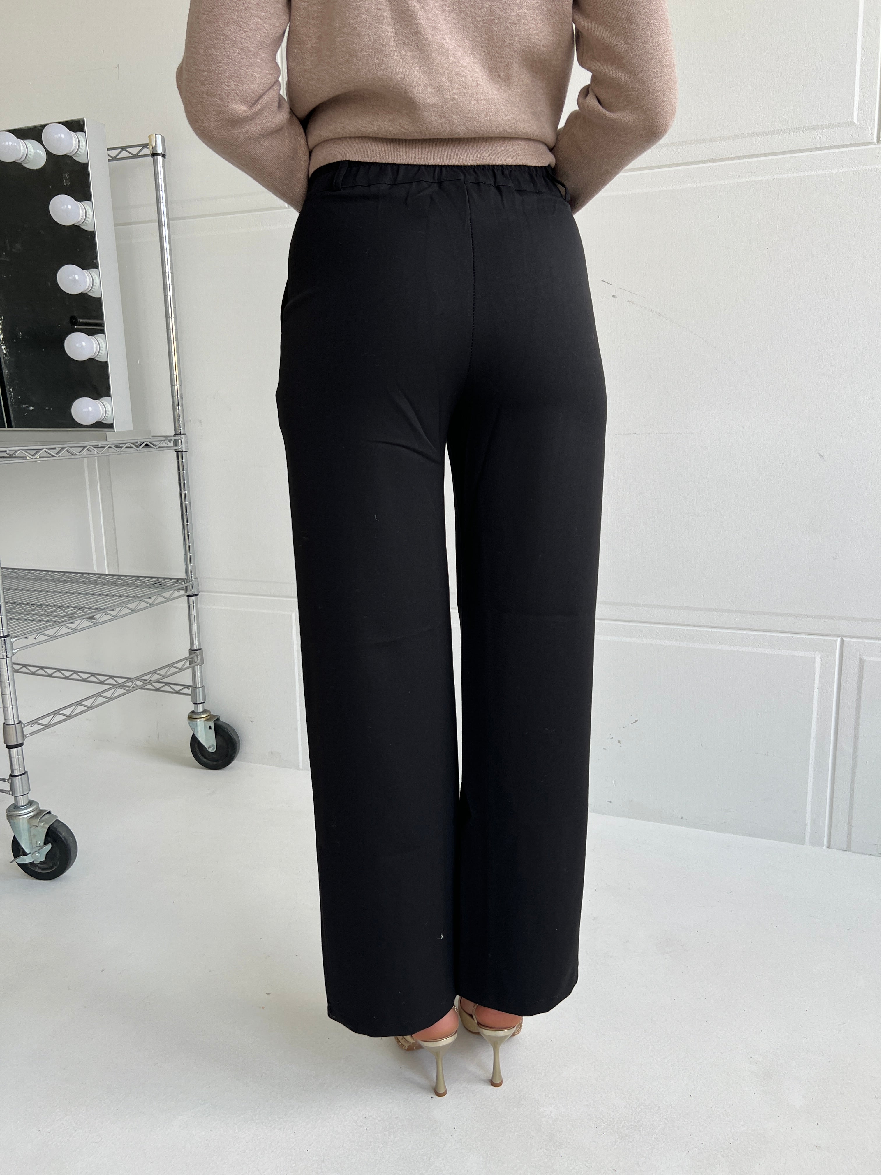 Laf'ee black long trousers fra webshoppen Aaberg Copenhagen