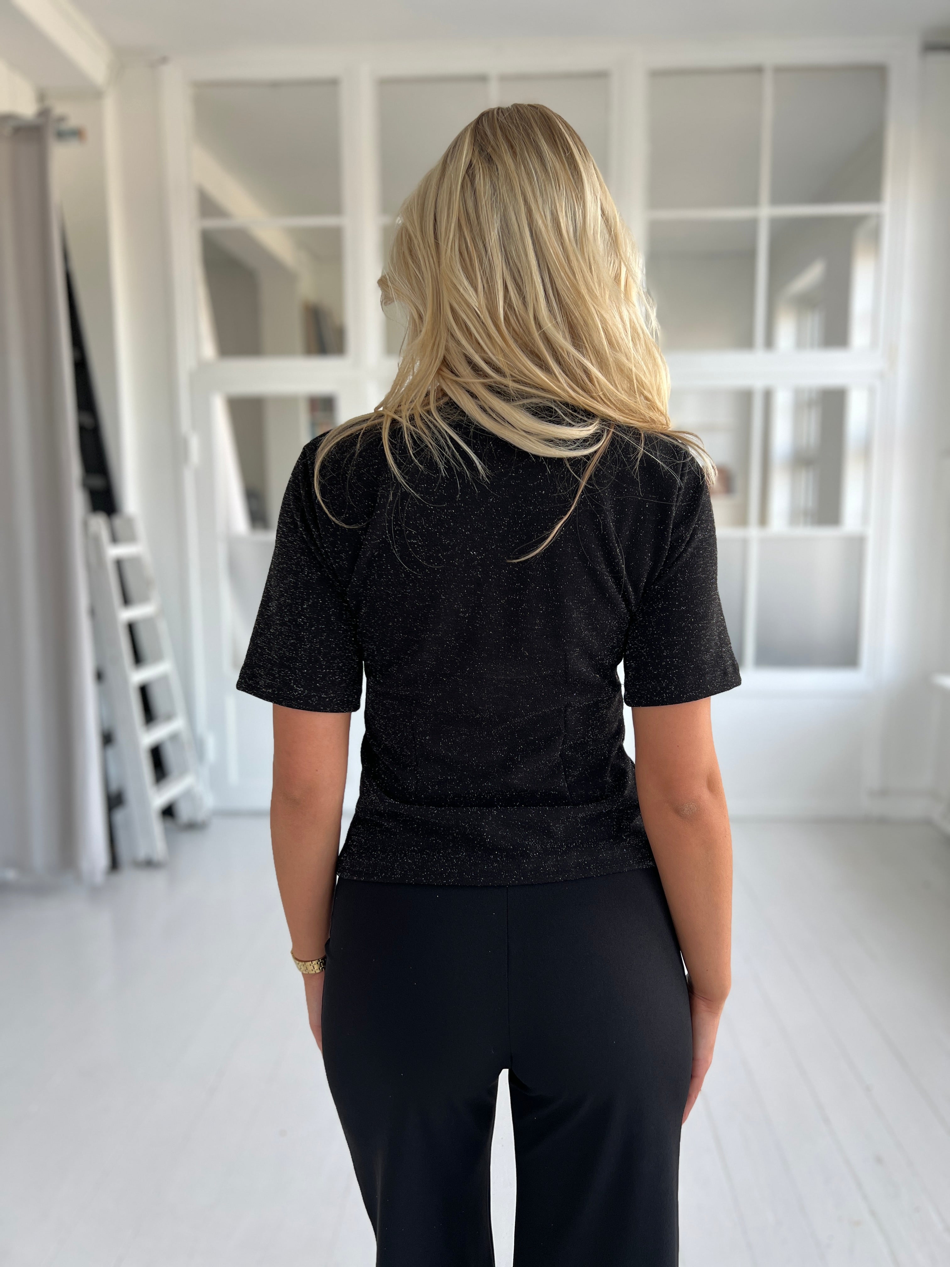 Sisters Point Gova Blouse Black/Silver