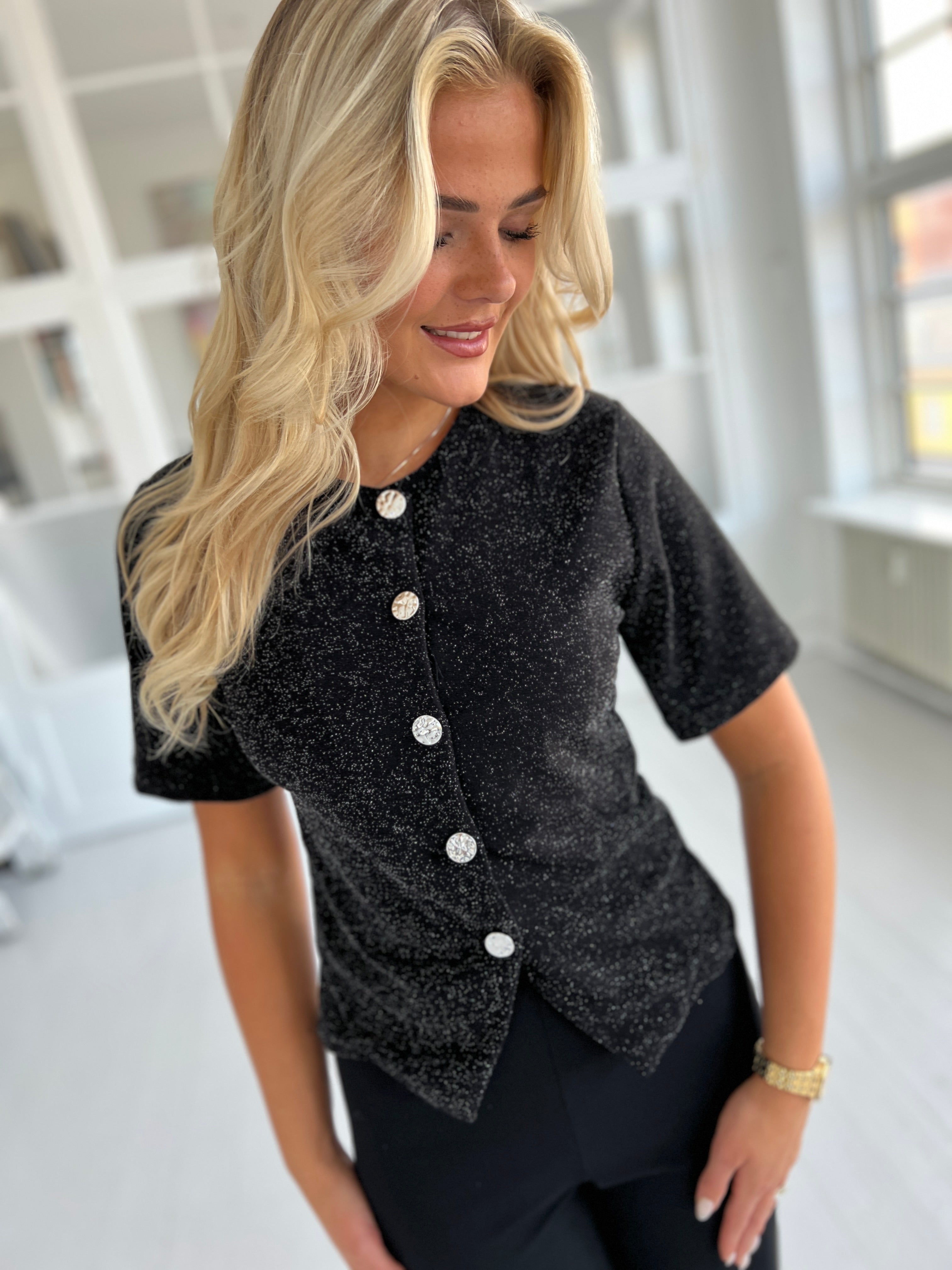 Sisters Point Gova Blouse Black/Silver