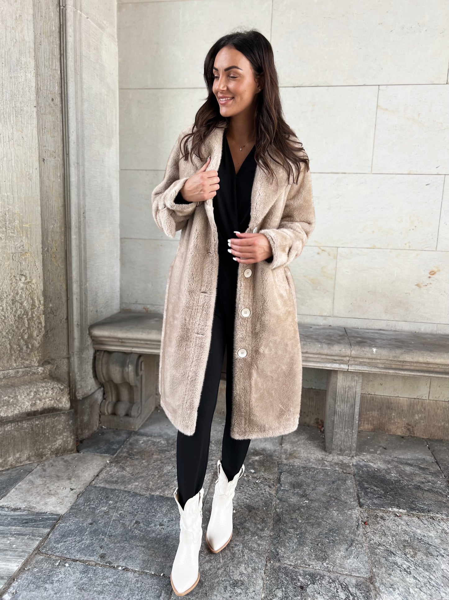 Azaka beige fake fur frakke (6255)