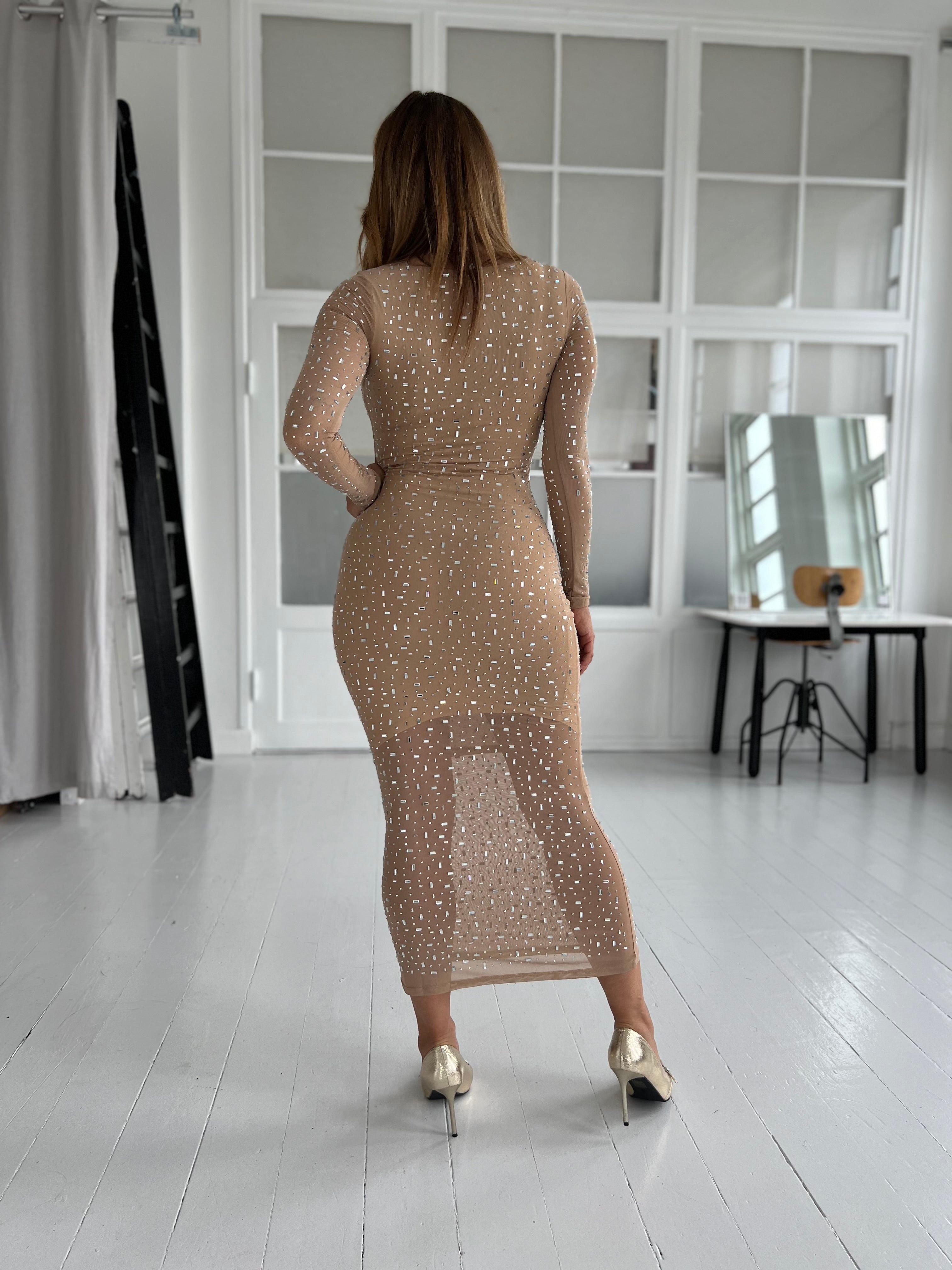 Flam beige sequins dress