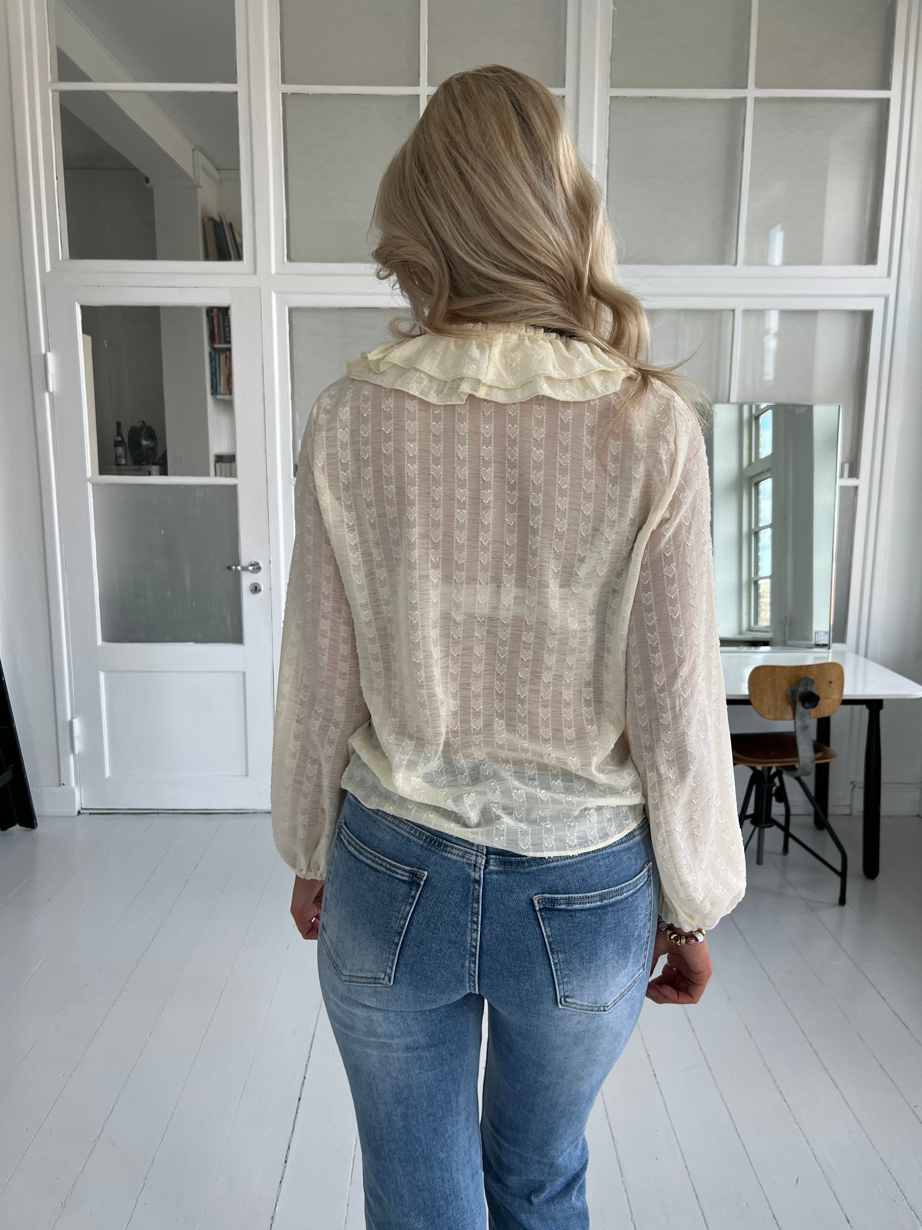 Ivivi creme blouse