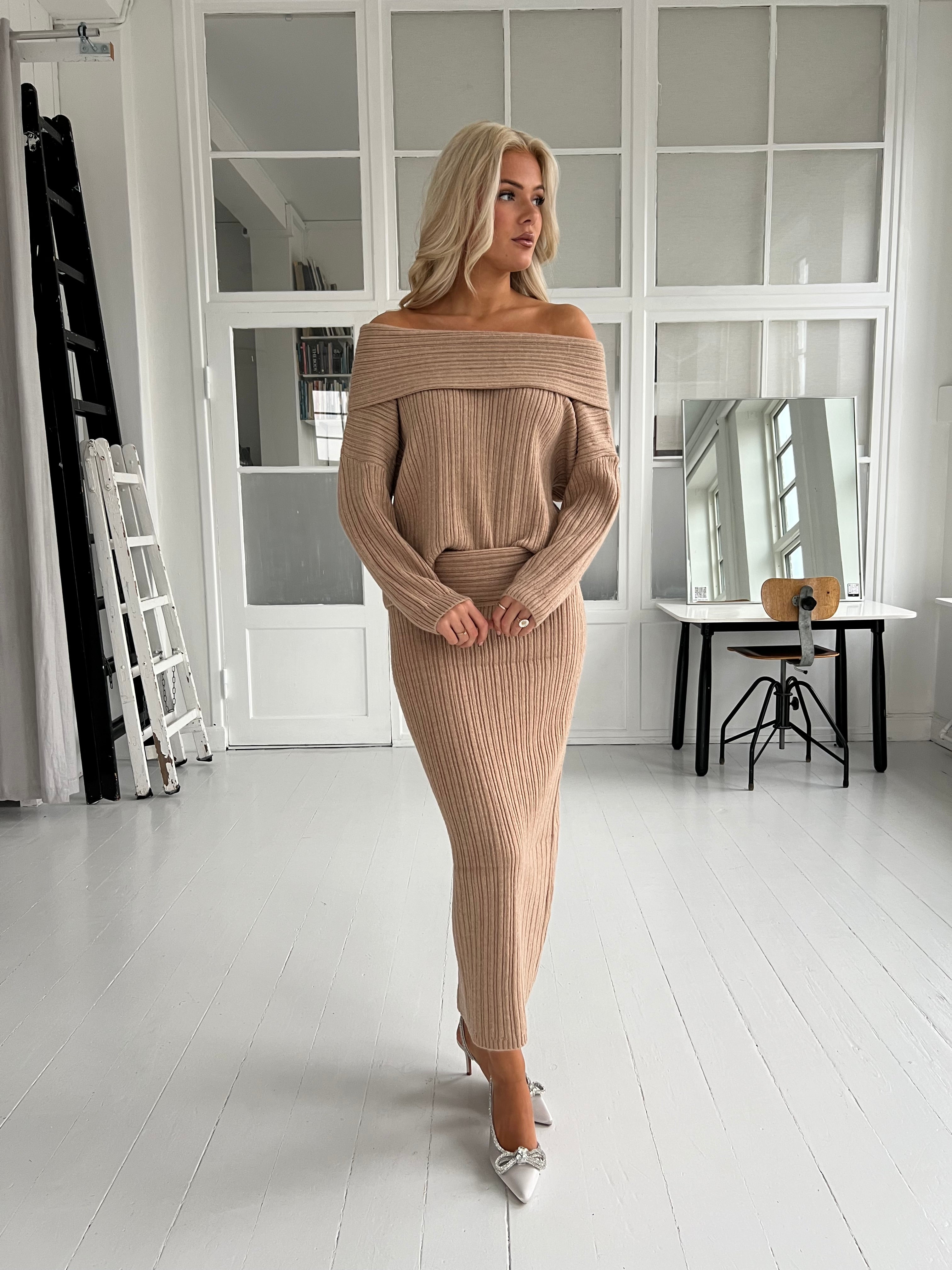 GD Golden Days taupe Knit set