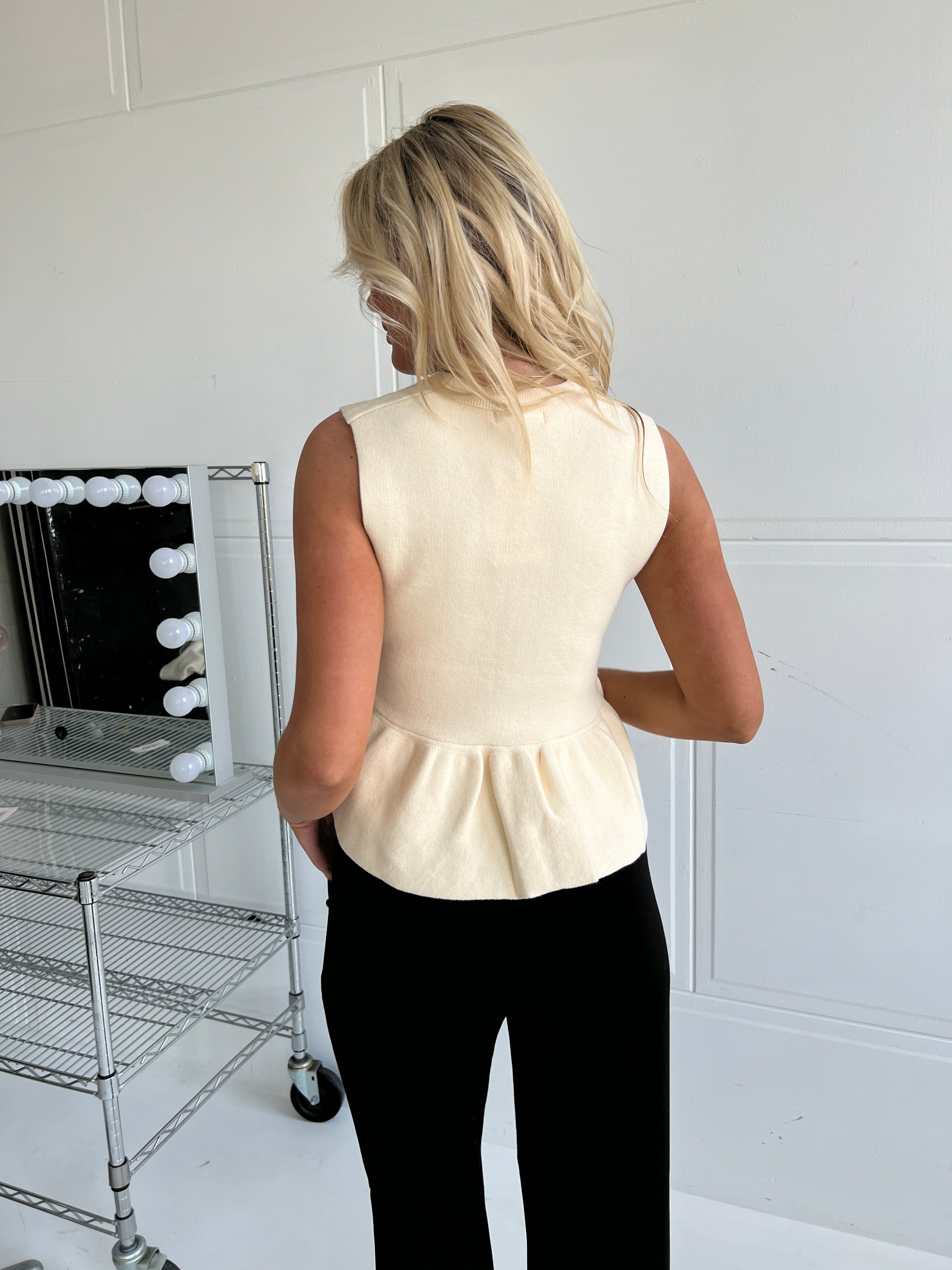 Kilky beige wave top