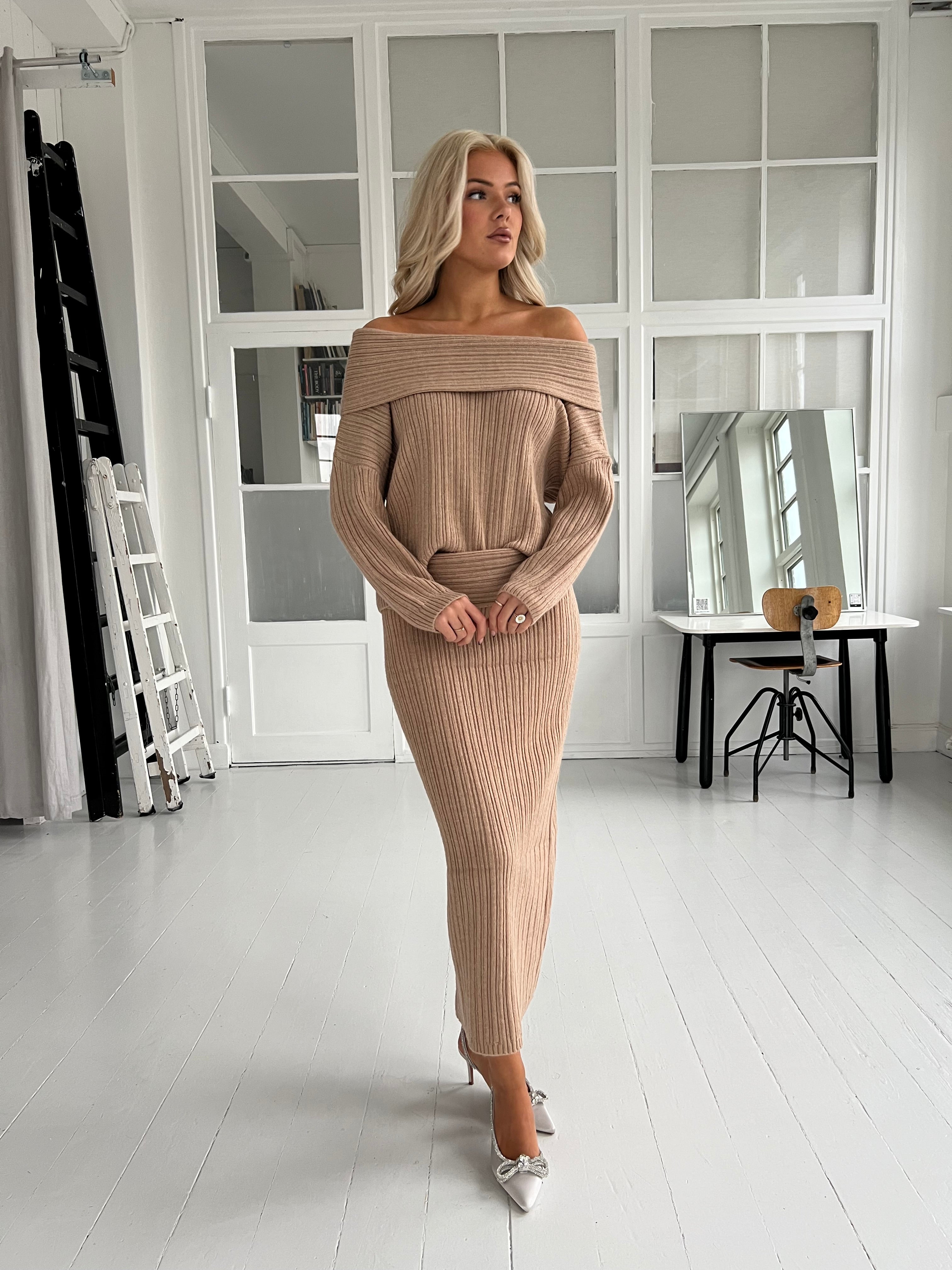 GD Golden Days taupe Knit set