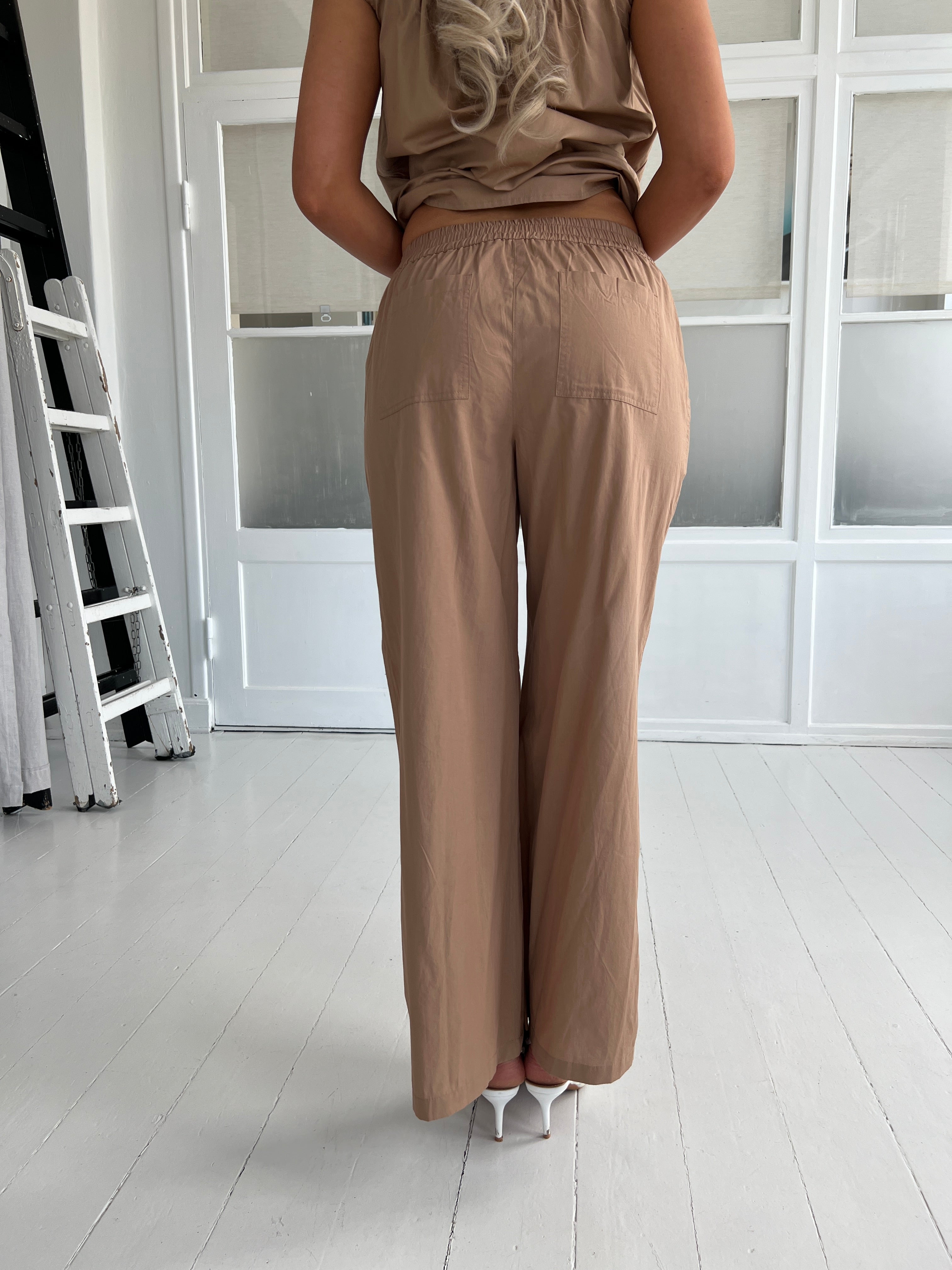 Gaspar Honolulu Dark sand poplin pants