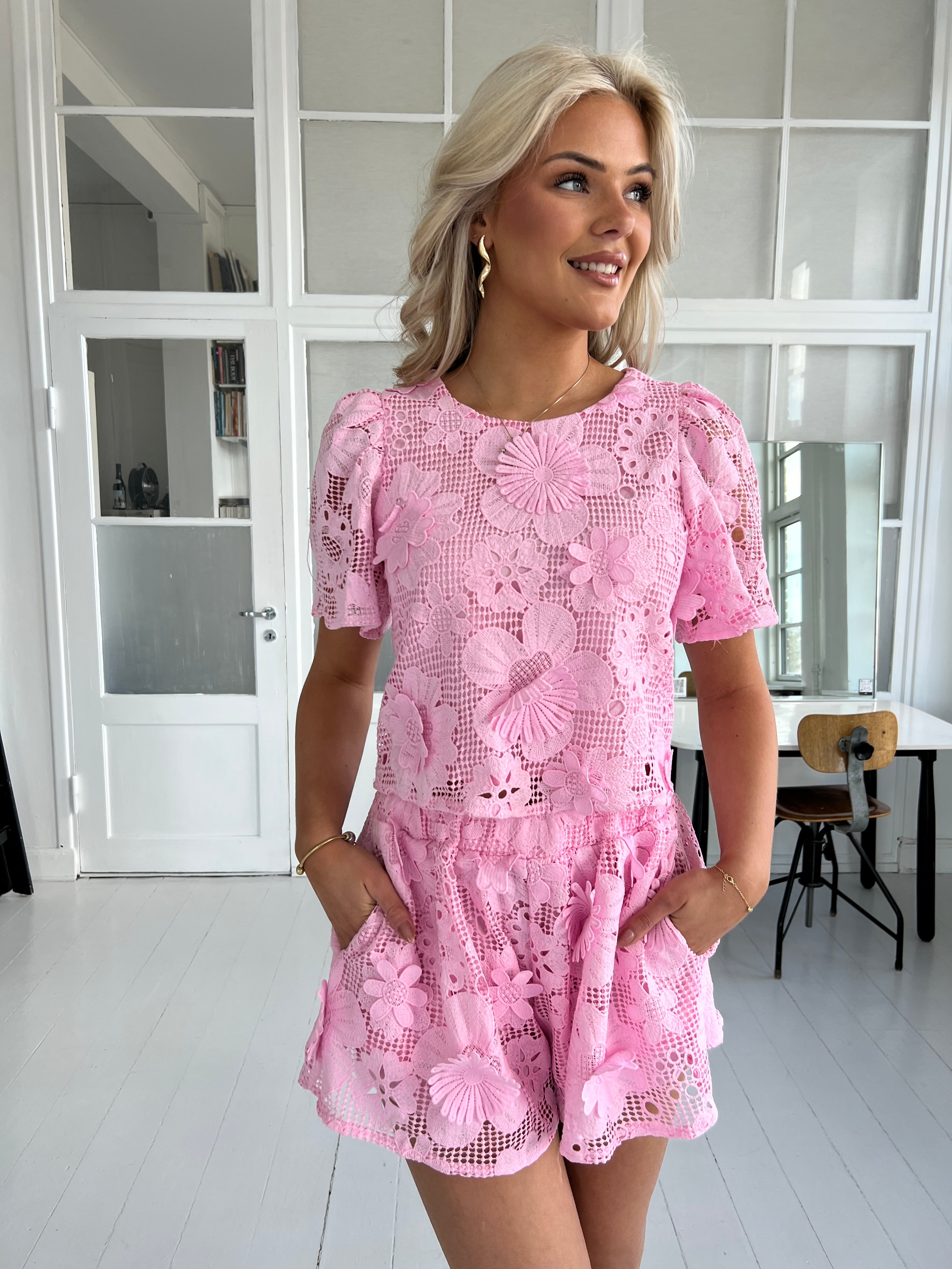 Elli white Pink lace blouse