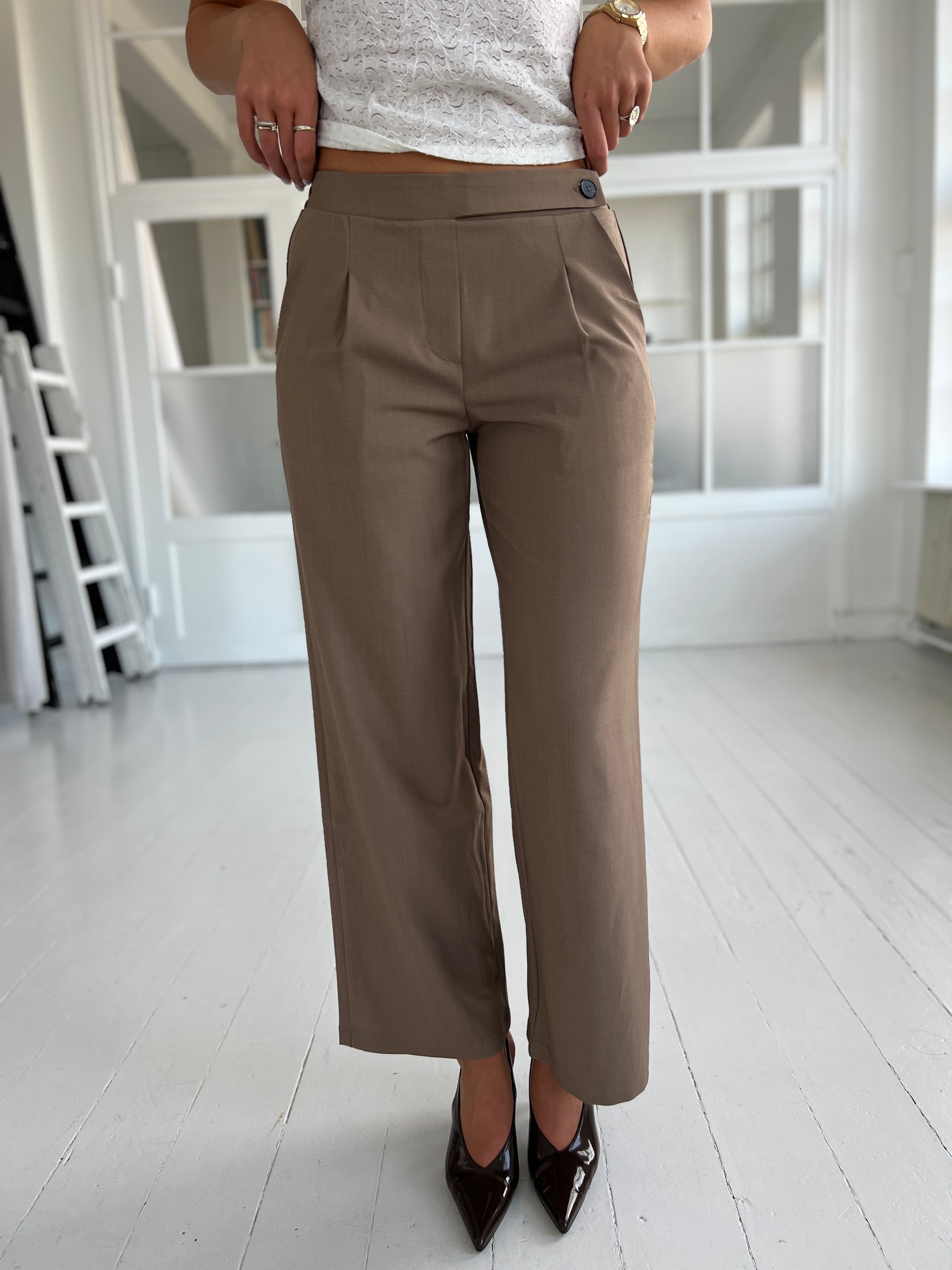 Sisters Point Viska pants Brown