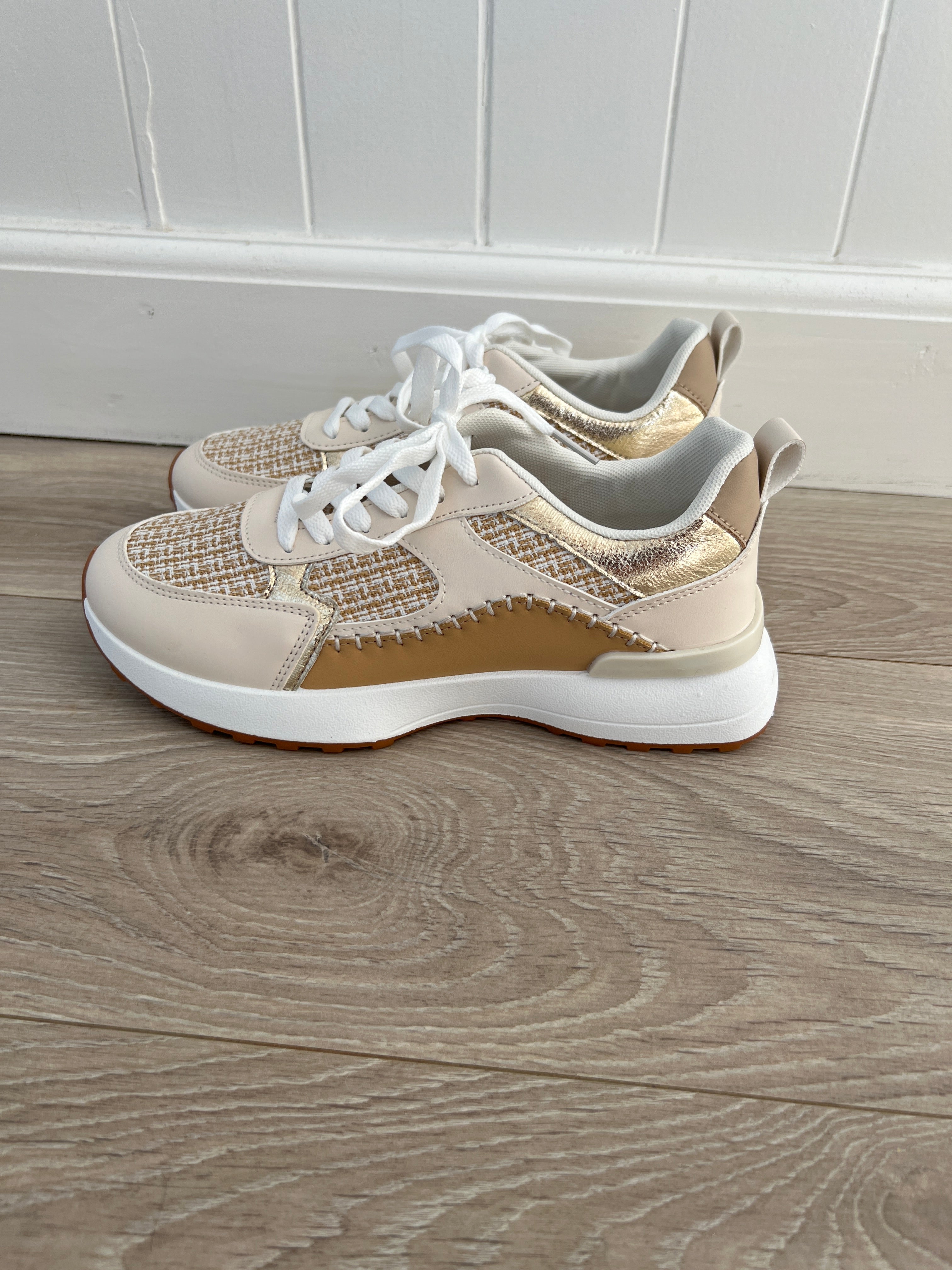 Joia camel sneakers