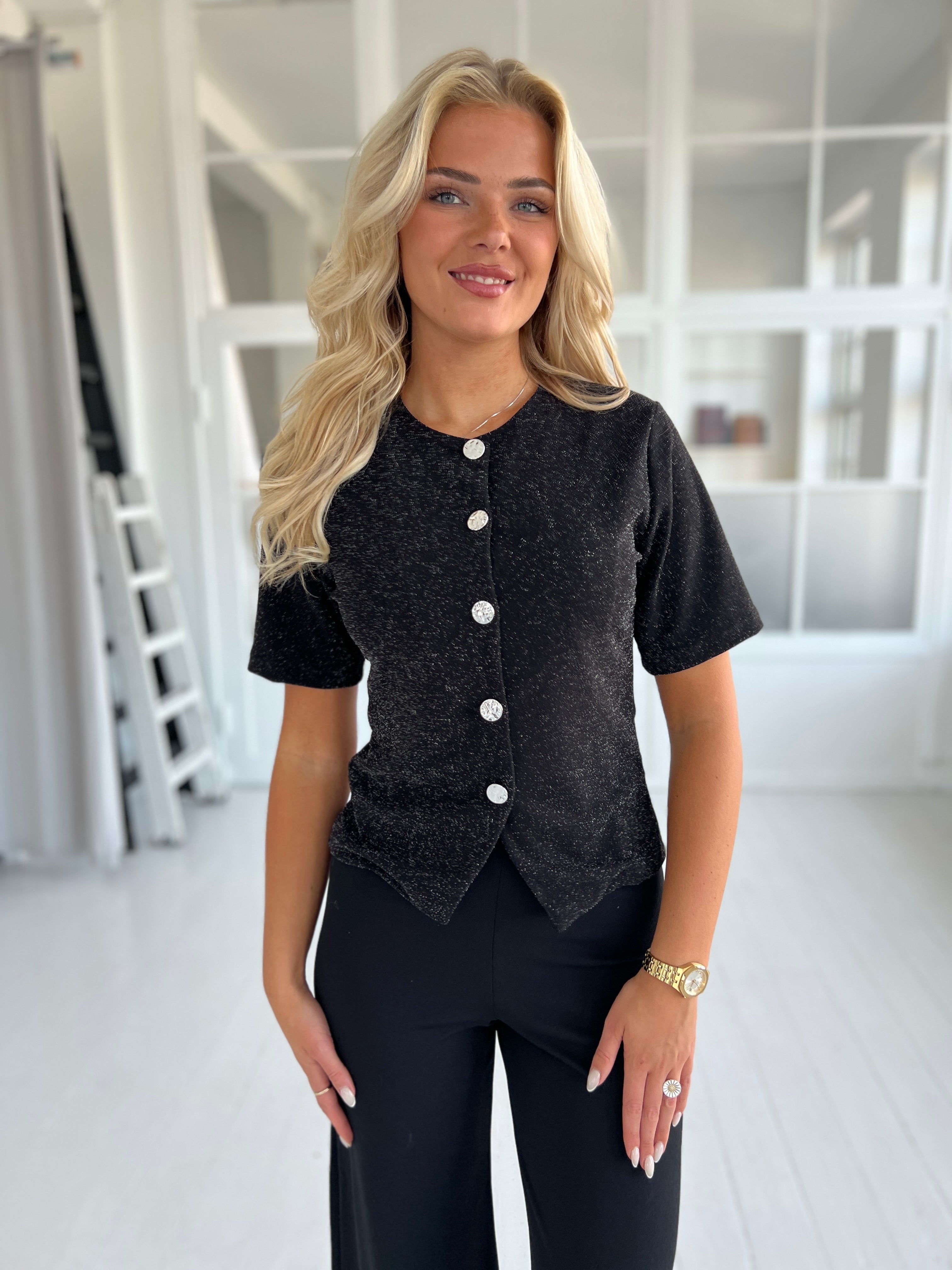 Sisters Point Gova Blouse Black/Silver