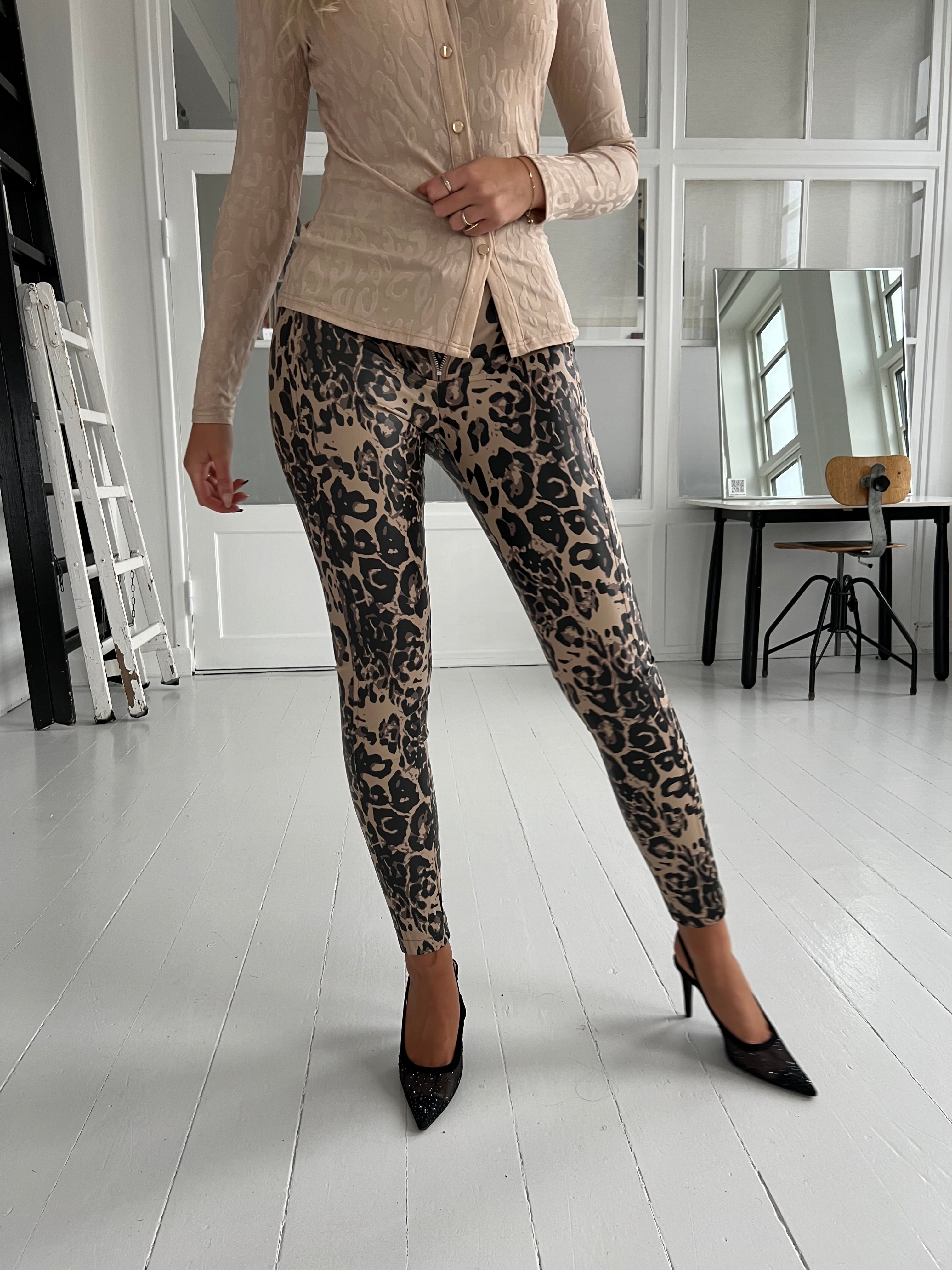Its May leopard pants