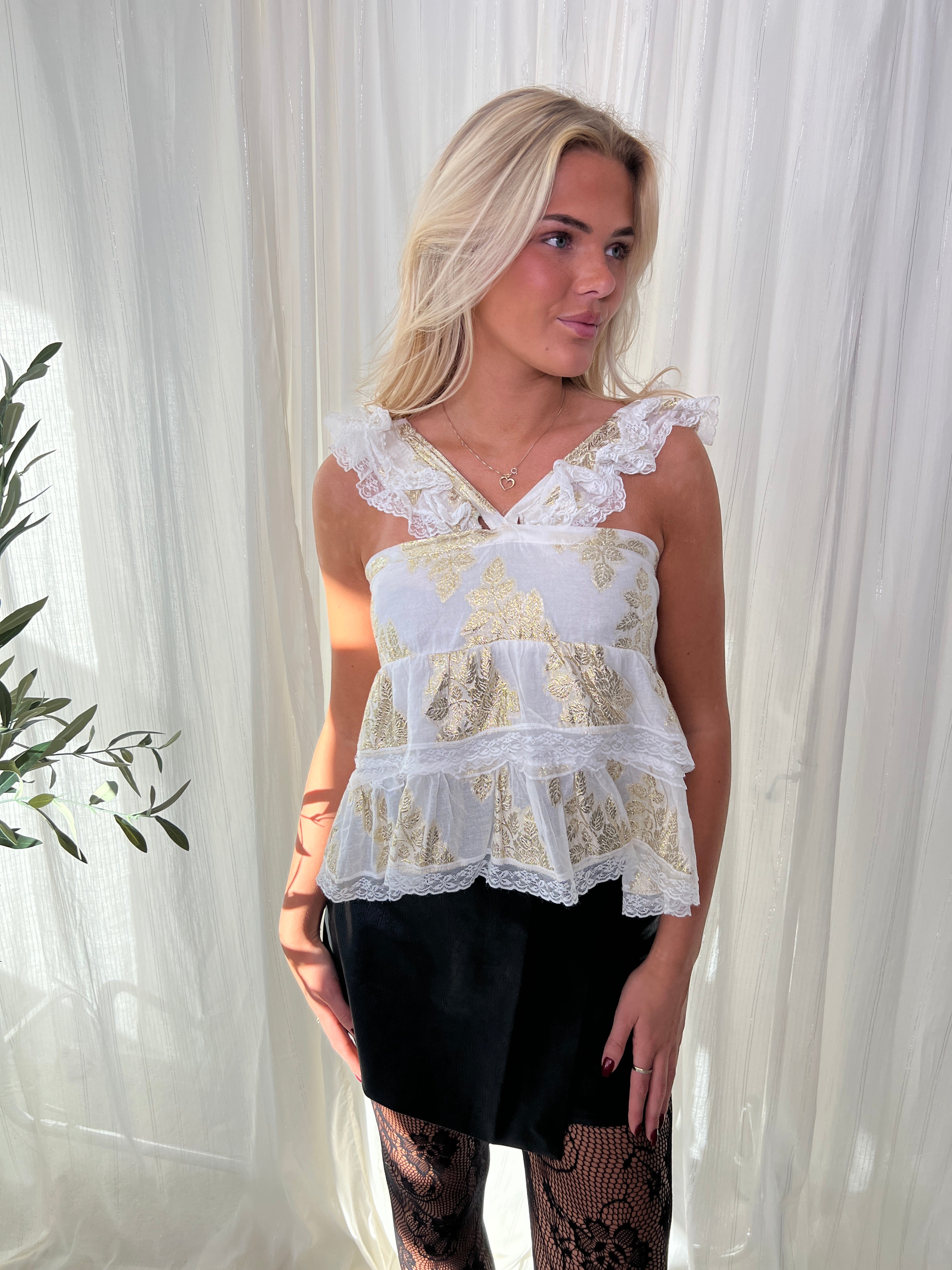 Couture white & gold top fra webshoppen Aaberg Copenhagen