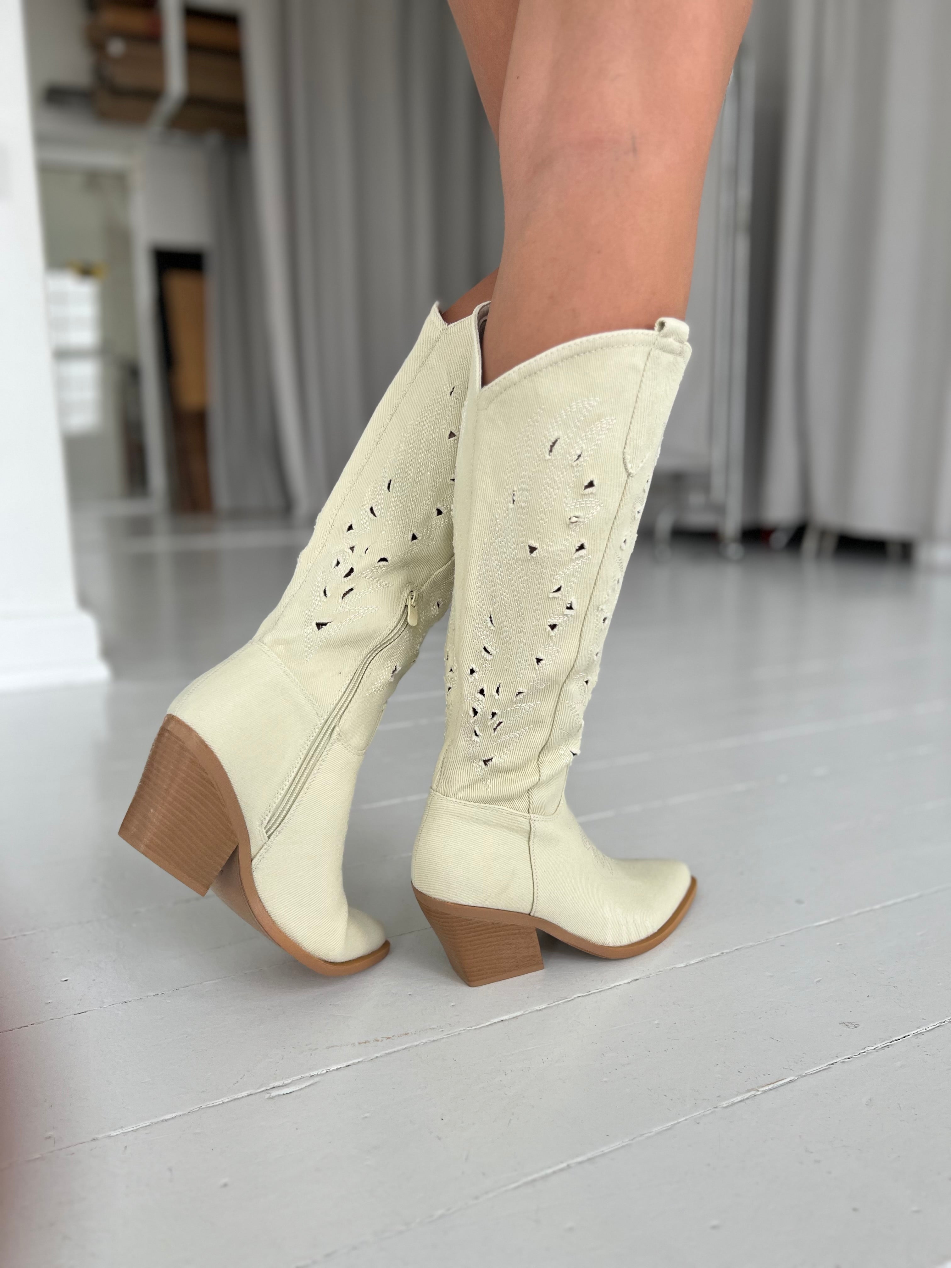 Belle Beige cowboy boots