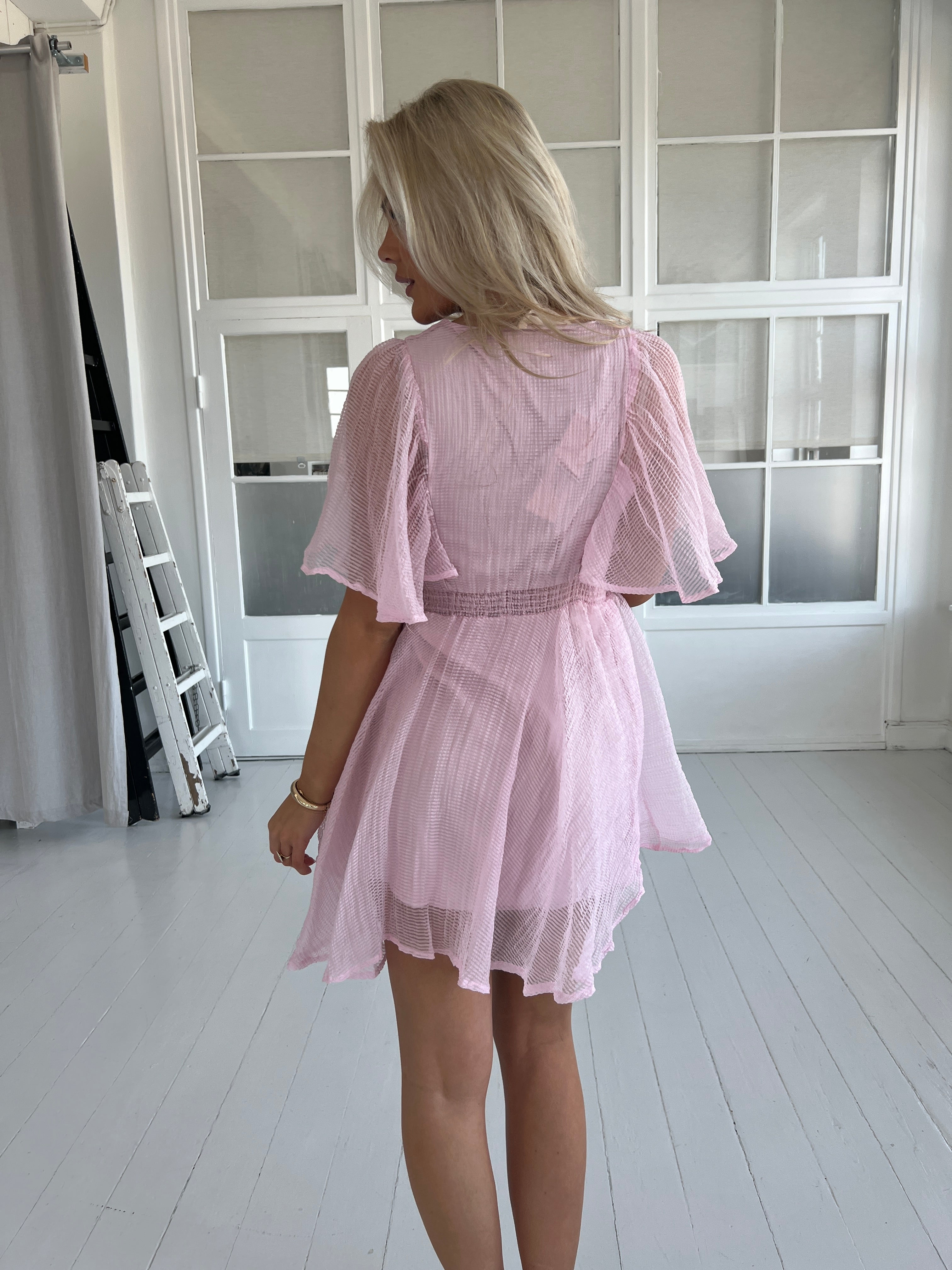 Elli White bubblegum short dress