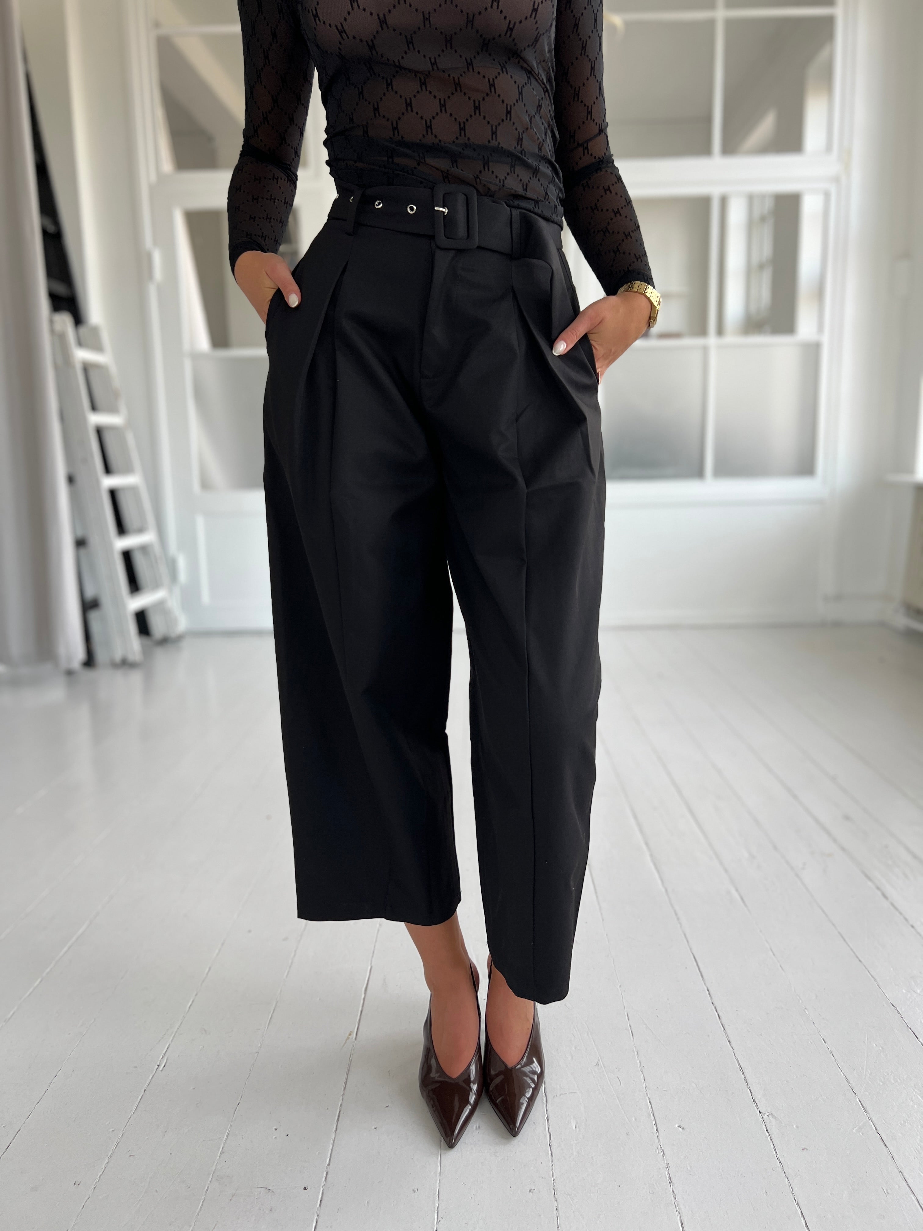 Sisters Point Gaki pants black