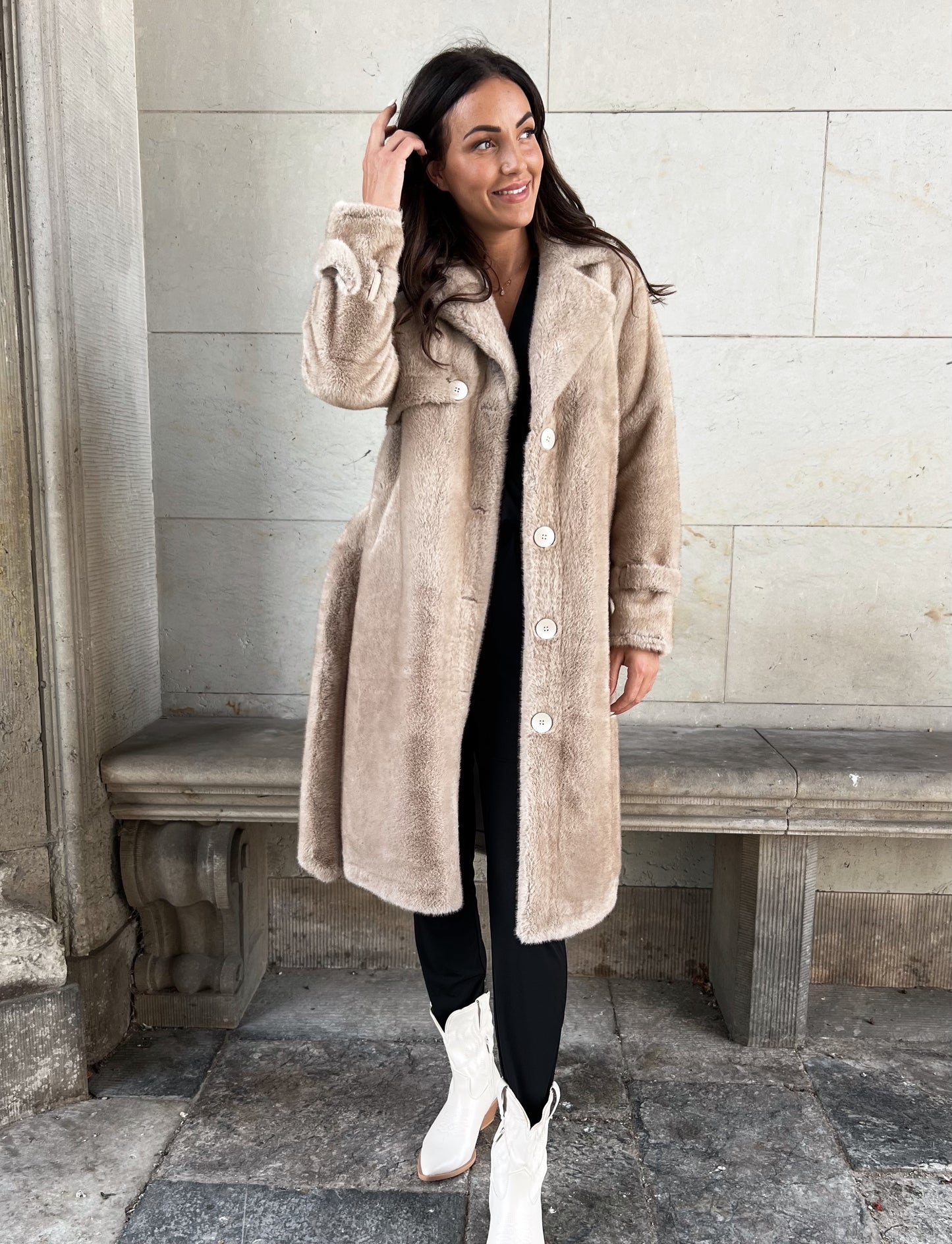 Azaka beige fake fur frakke (6255)
