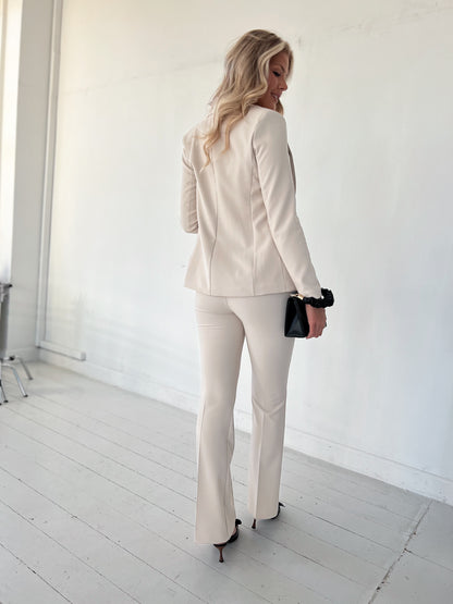 Julia beige bukser fra webshoppen Aaberg Copenhagen