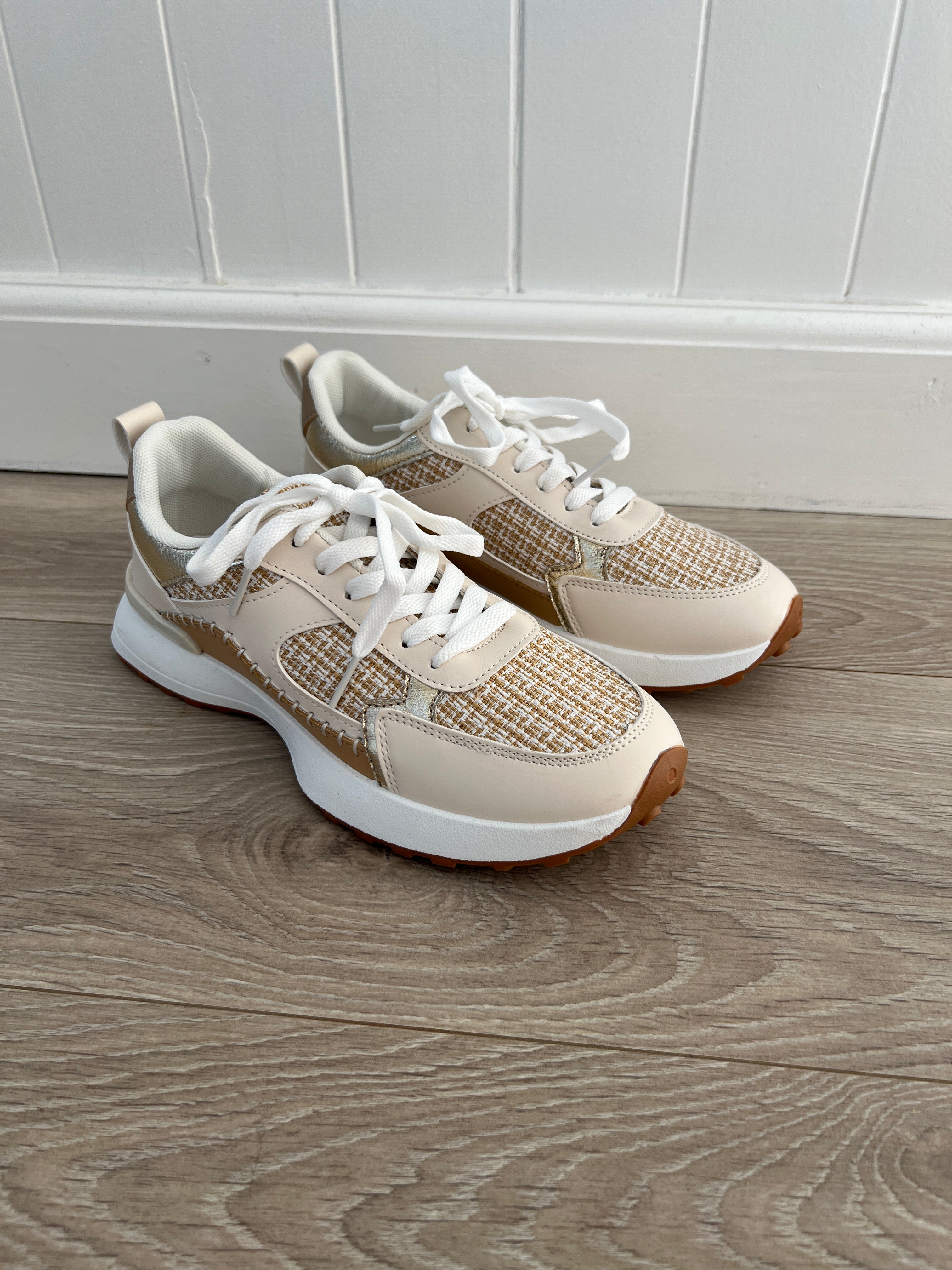 Joia camel sneakers