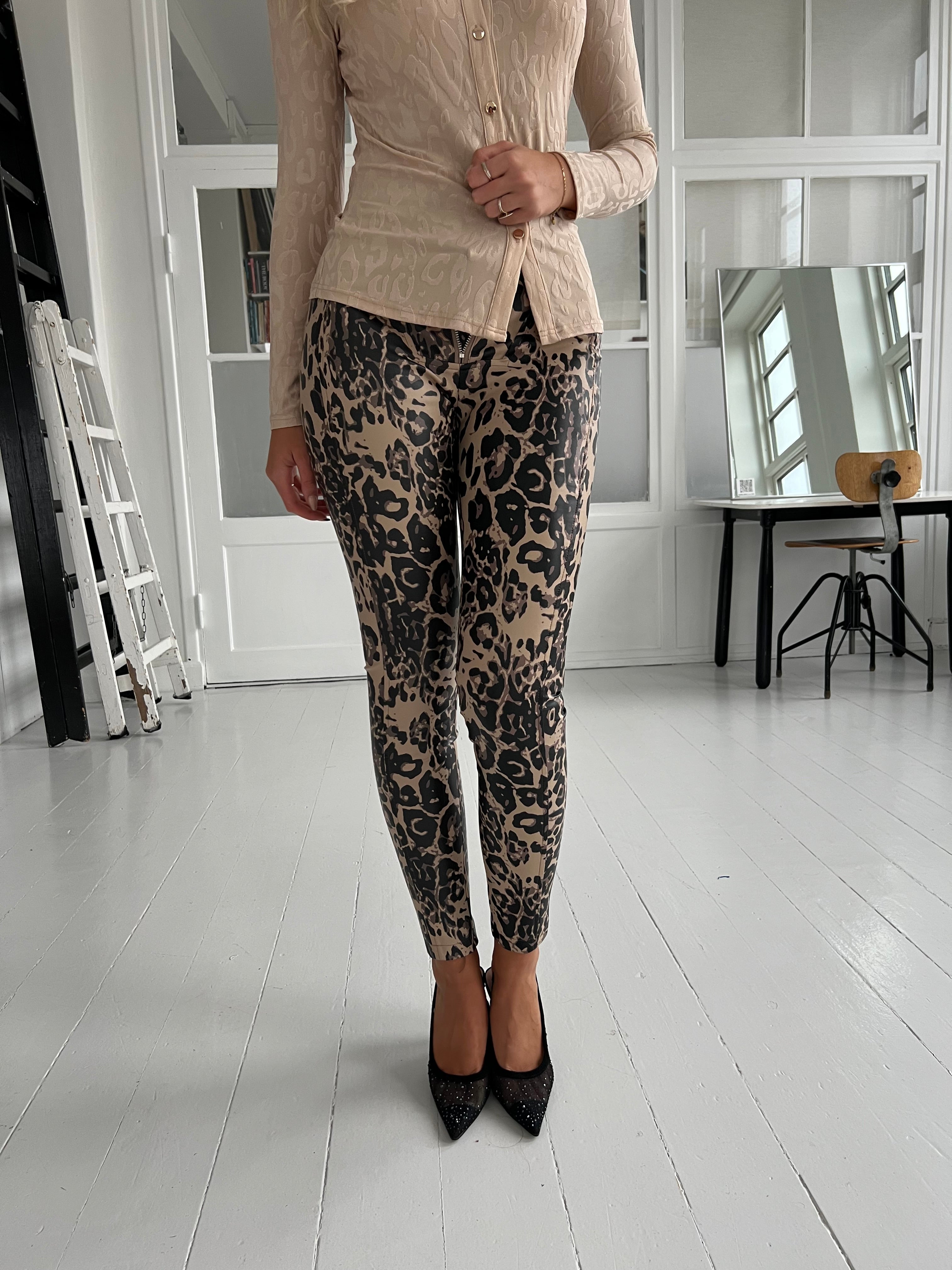 Its May leopard pants
