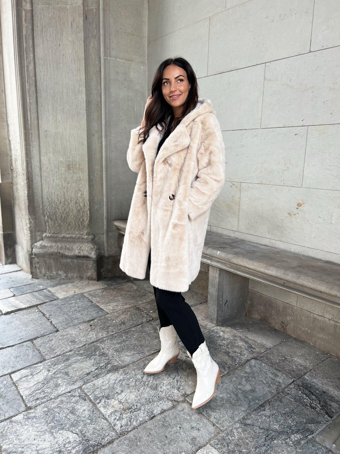 Azka beige fake fur jakke (2884)