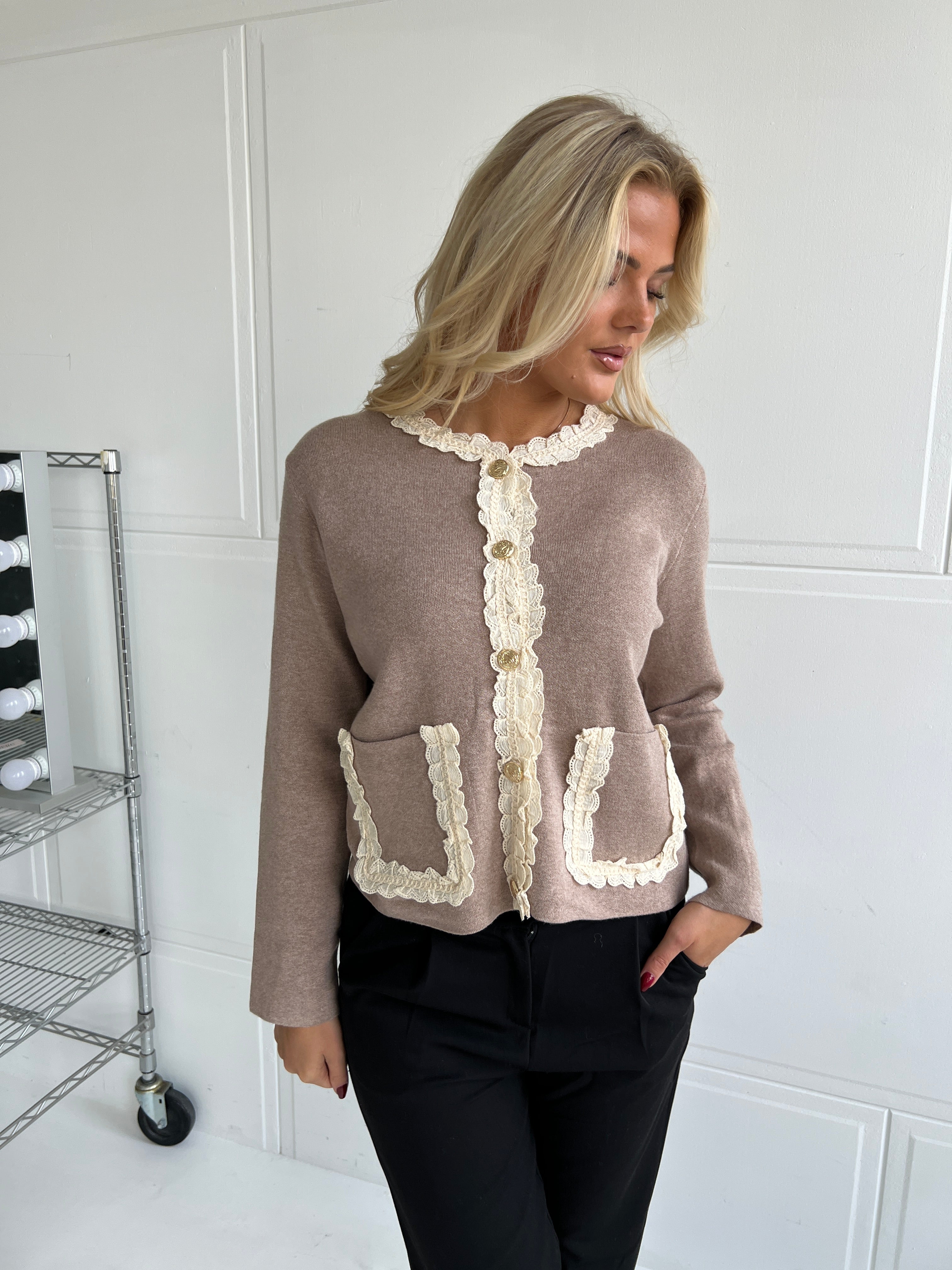 Exquiss cardigan with ruffles