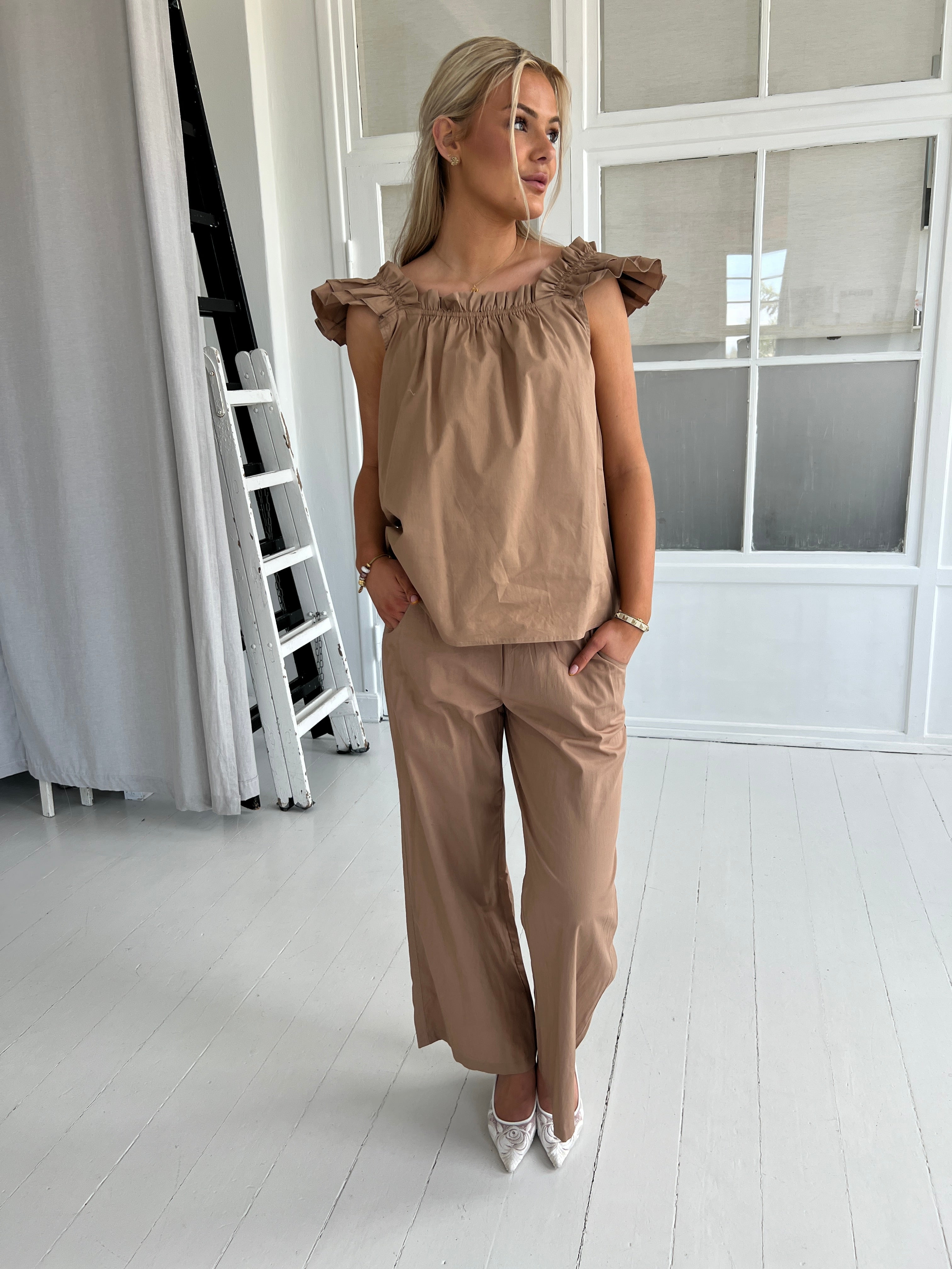 Gaspar Honolulu Dark sand poplin pants