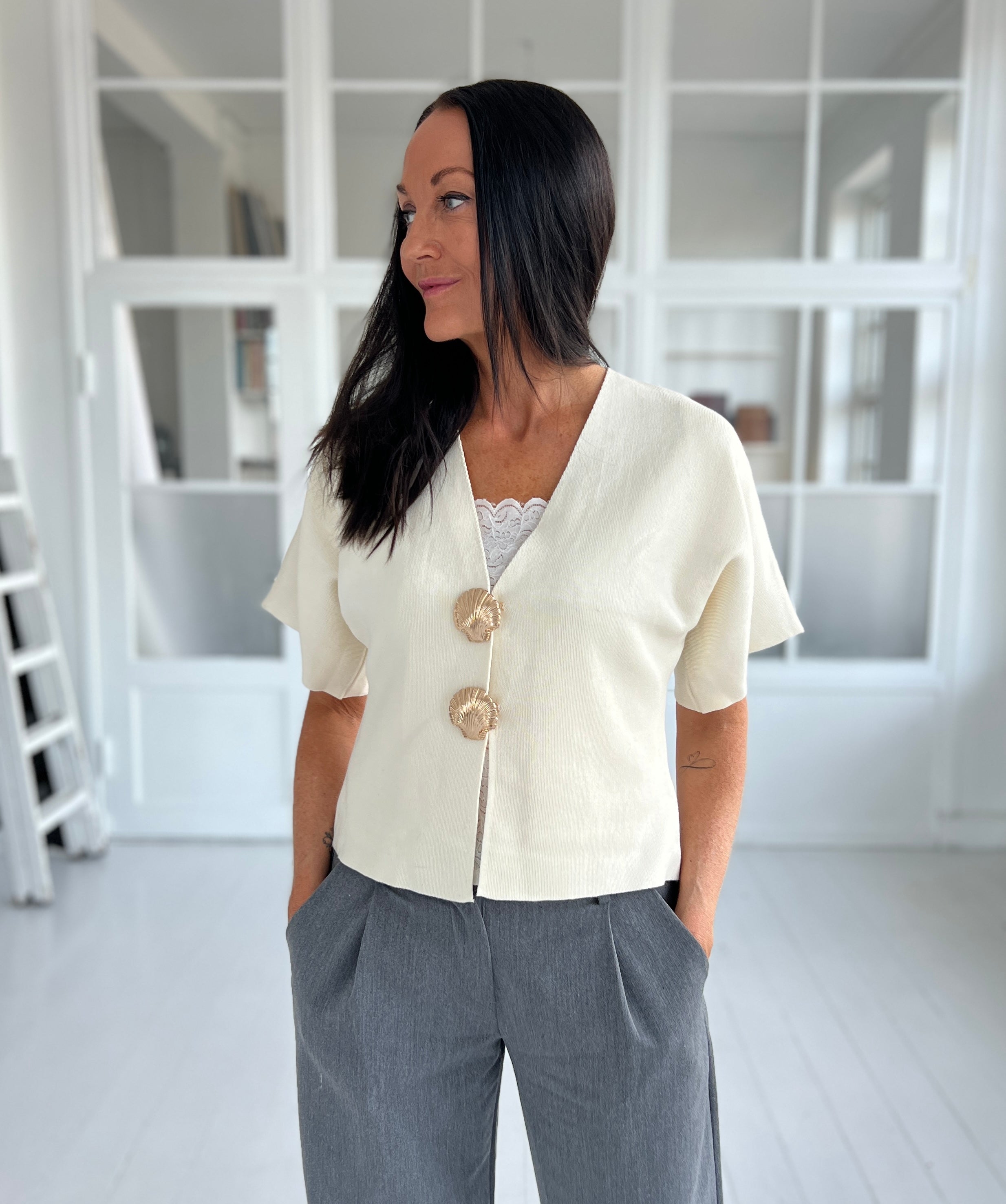 By Elsa light beige vest