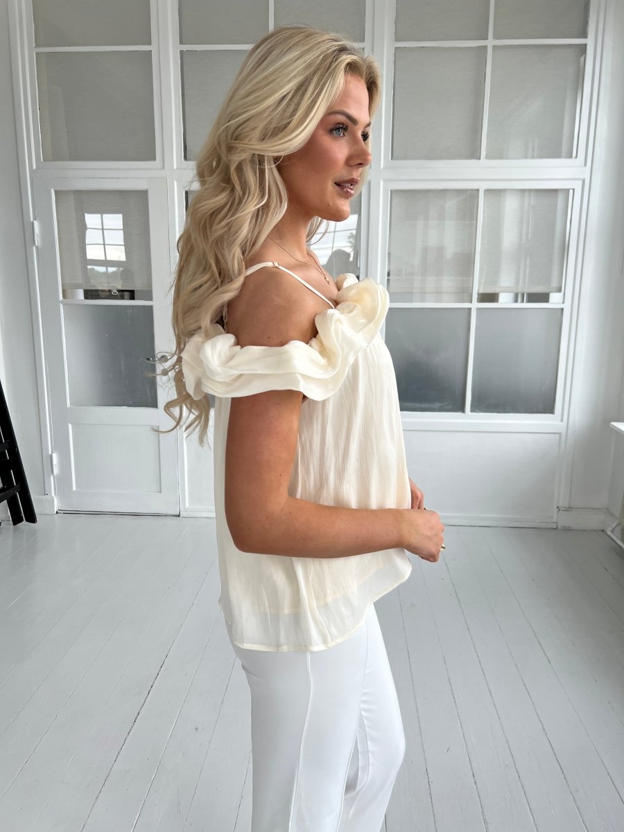 Elli creme satin top - Aaberg DK
