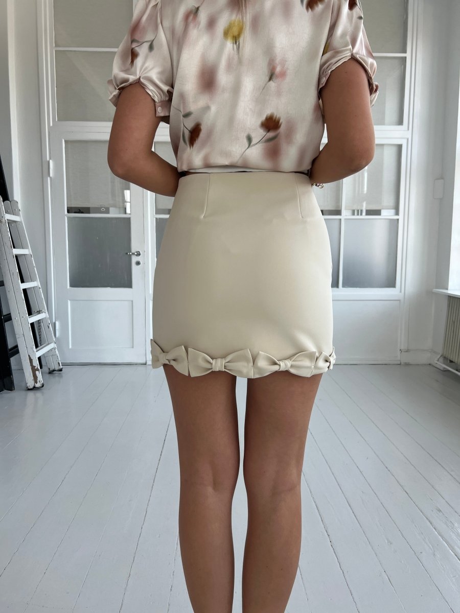 Elli White beige bow skirt - Aaberg DK