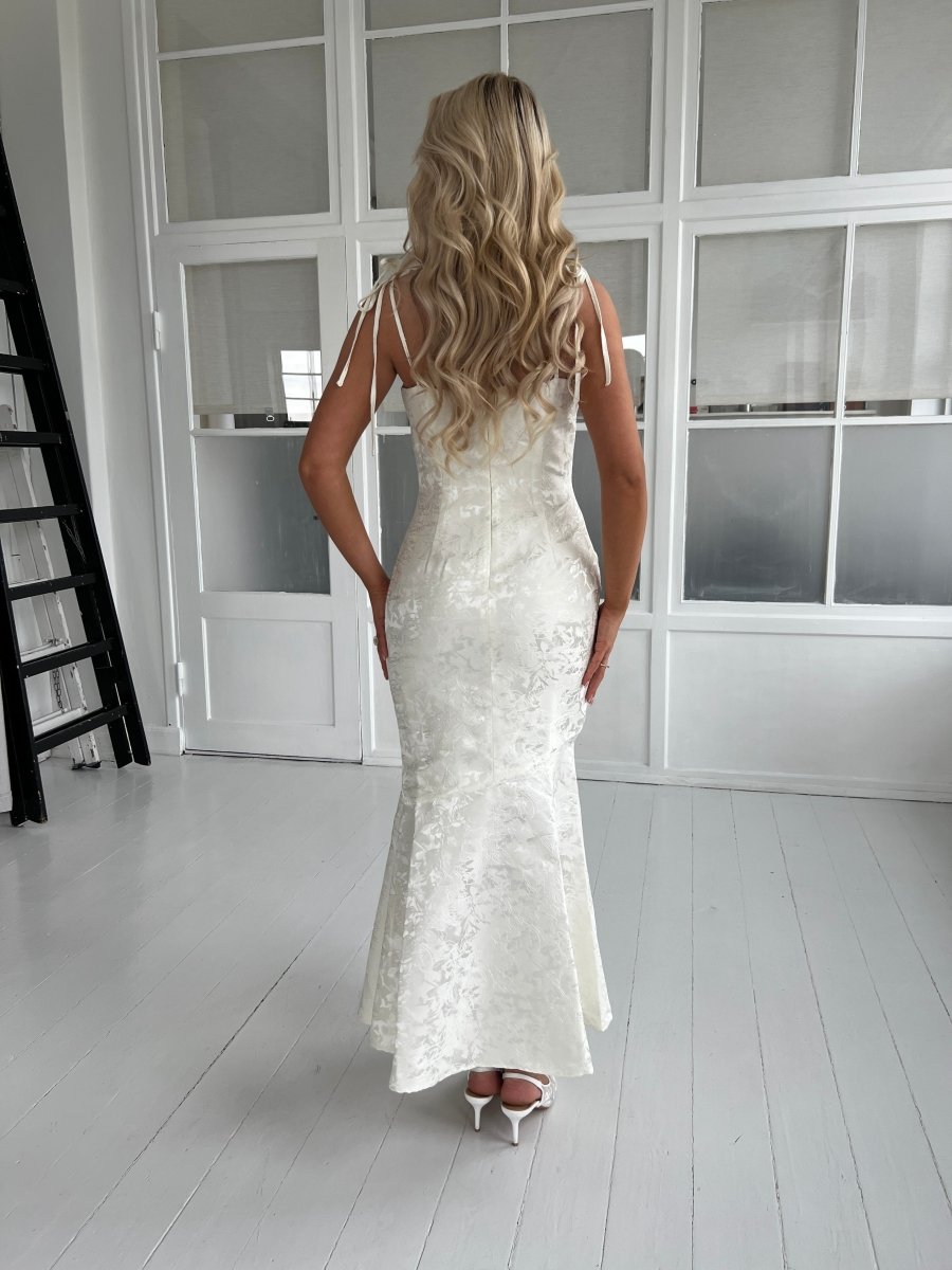 F&P light beige mermaid dress - Aaberg DK