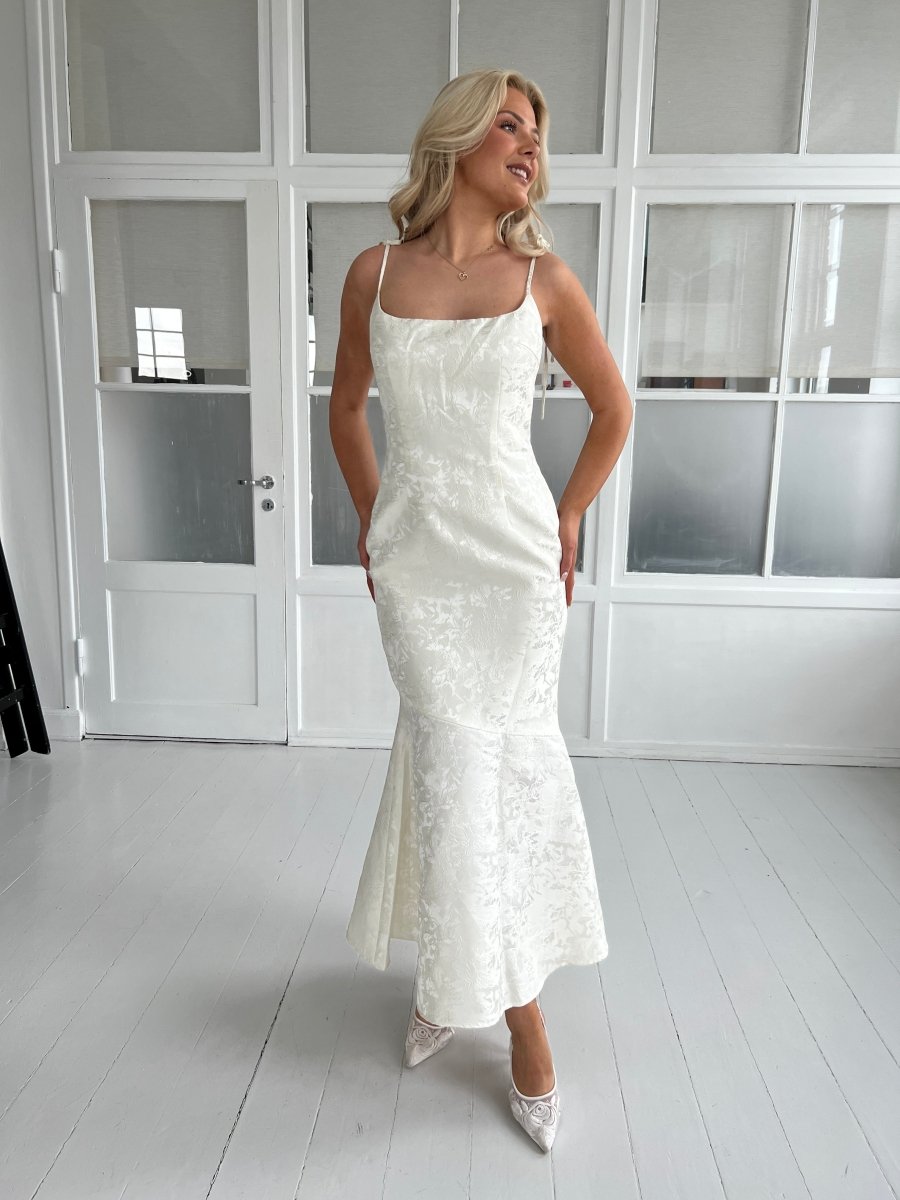 F&P light beige mermaid dress - Aaberg DK