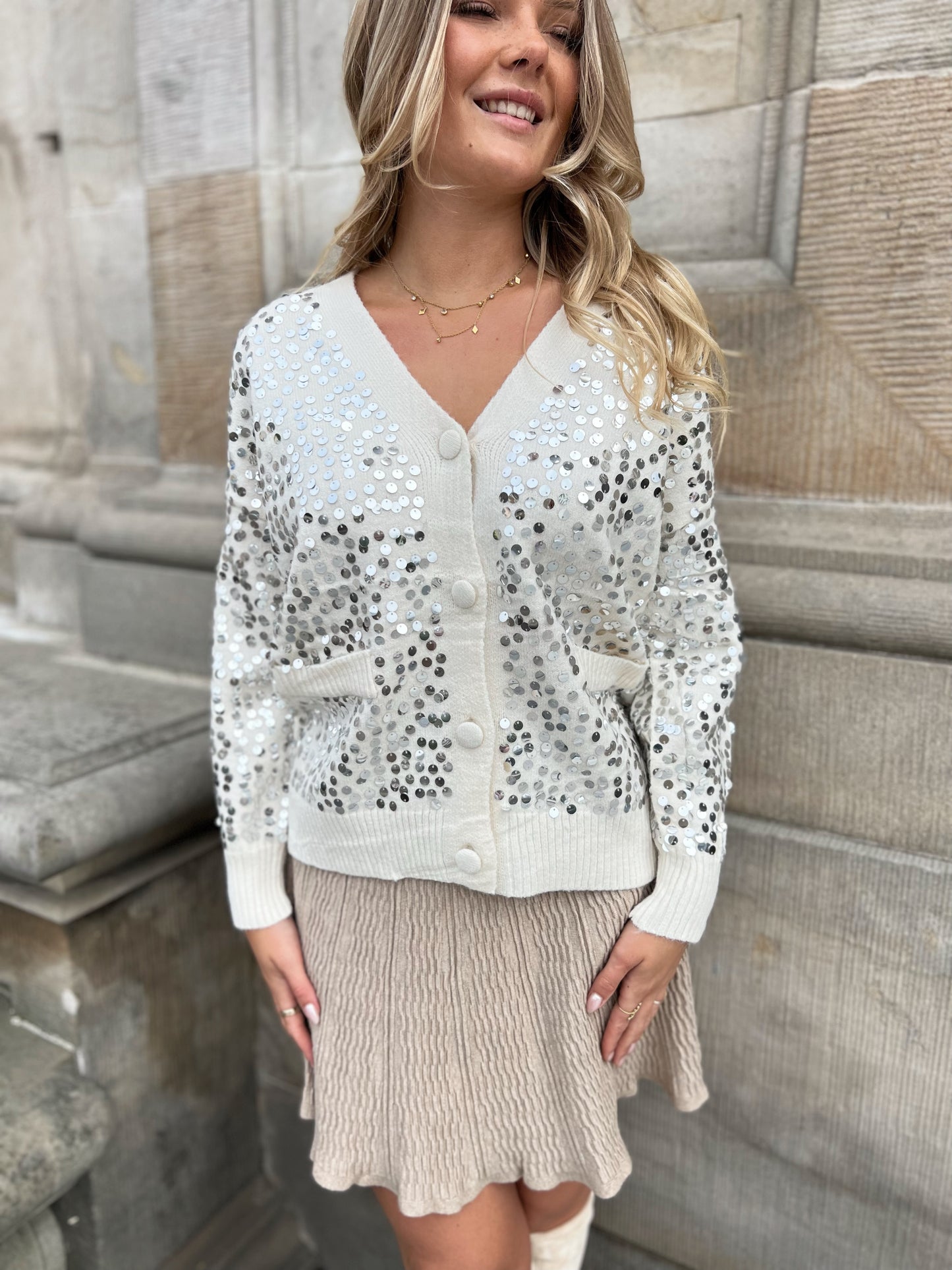 Flam råhvid cardigan m. palietter (8458)