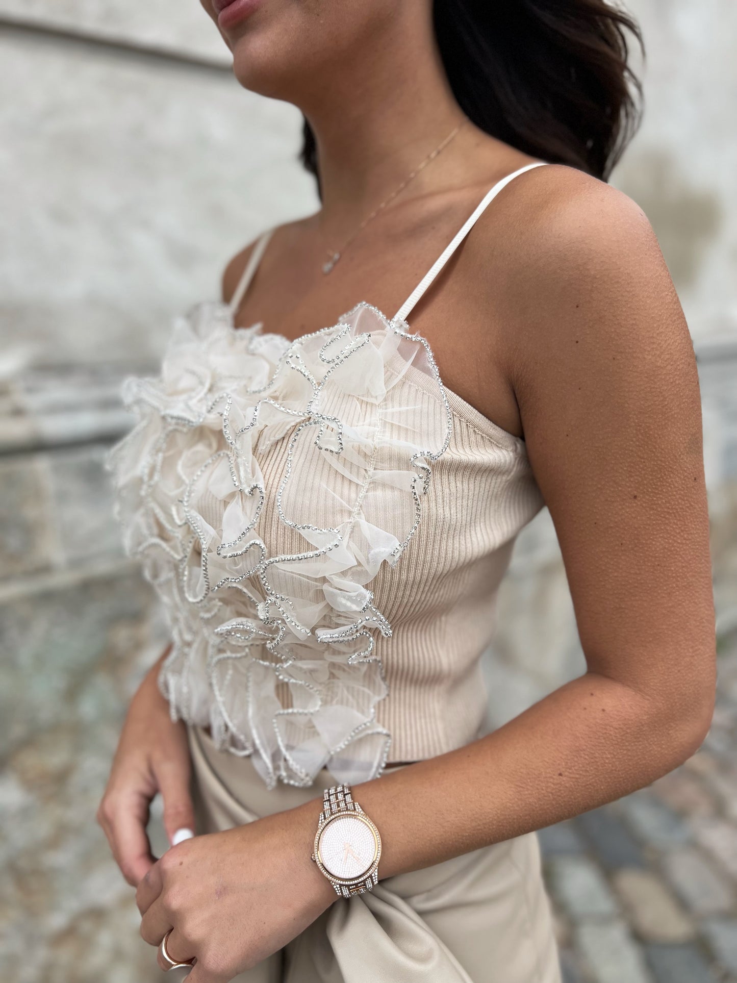 Flam beige top m. detaljer (359)